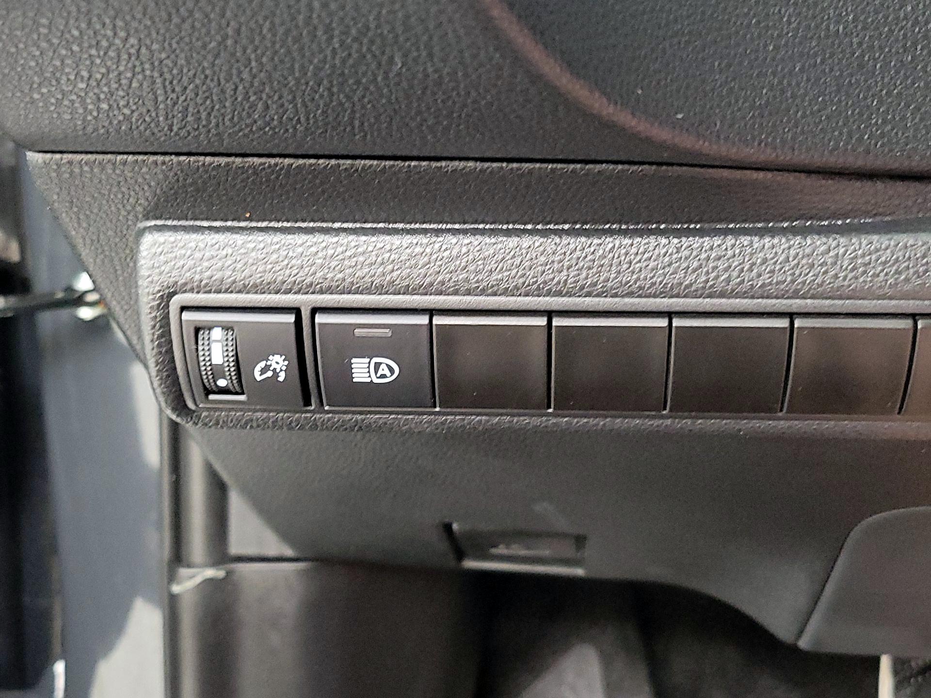 Thumbnail: 2023 Toyota Corolla - 13