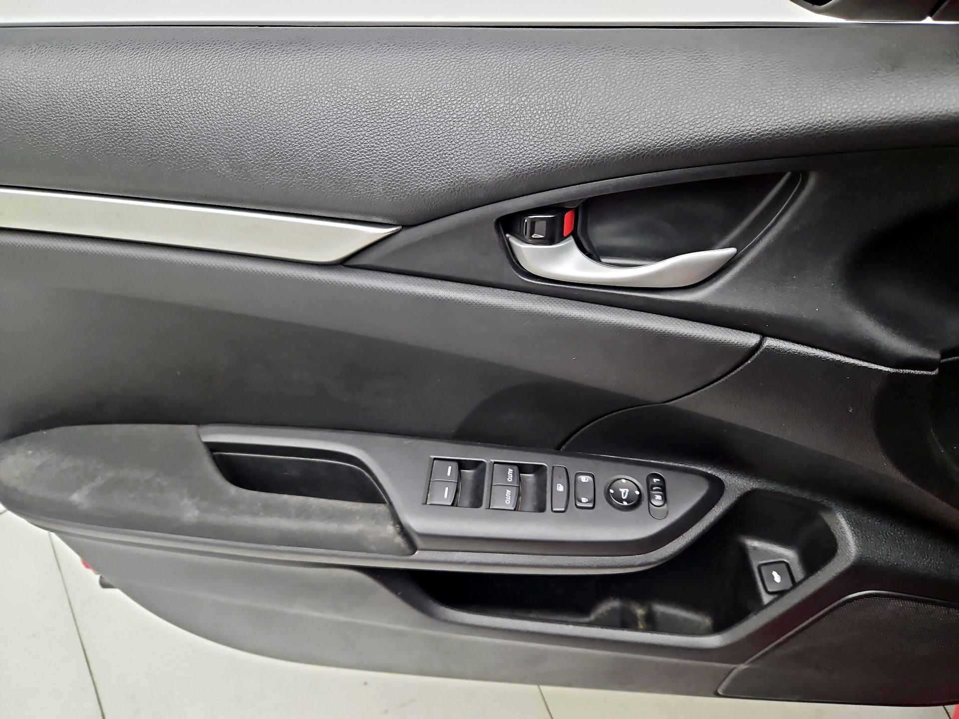 Thumbnail: 2018 Honda Civic - 12