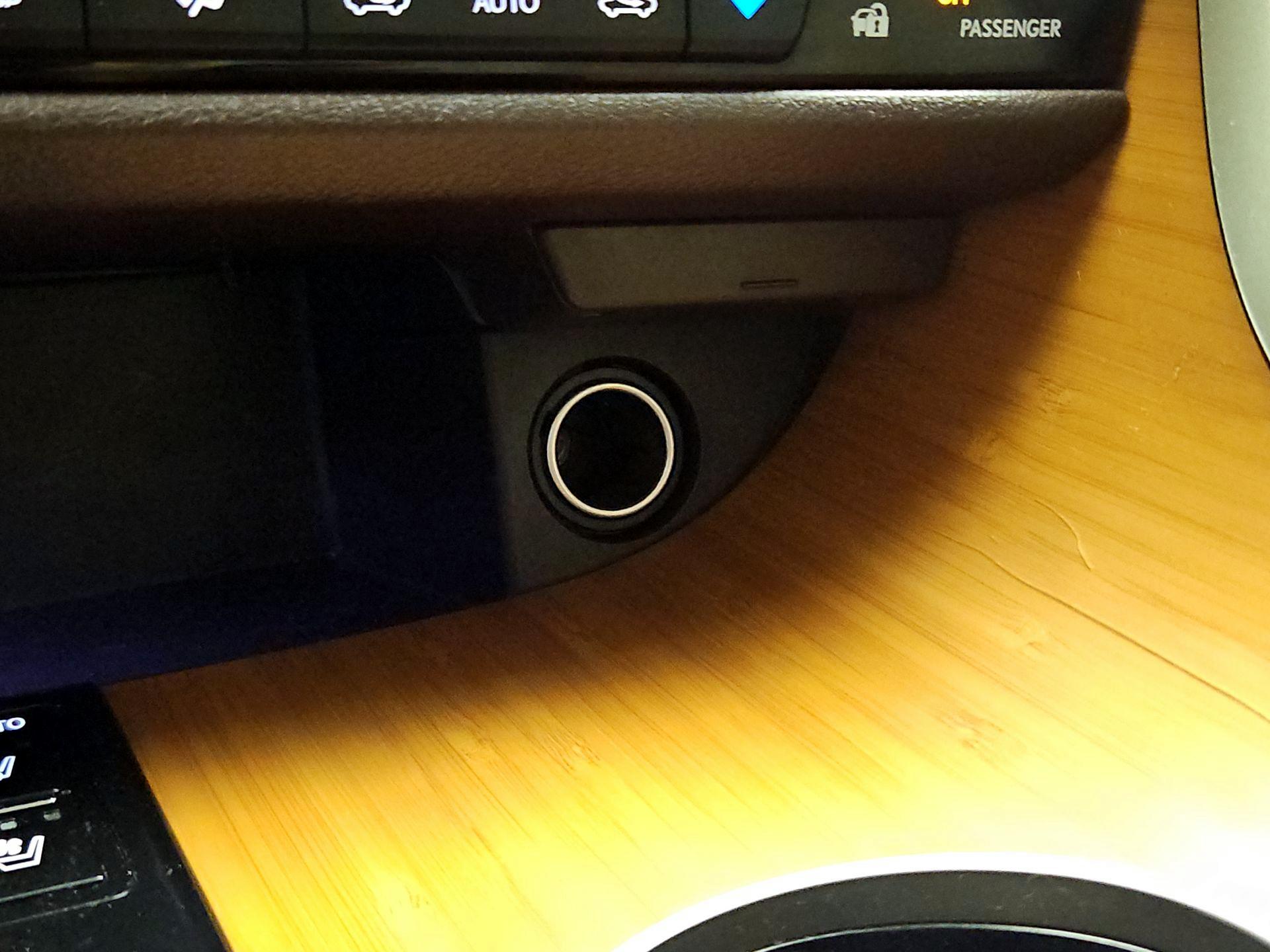 Thumbnail: 2018 Lexus RX - 19