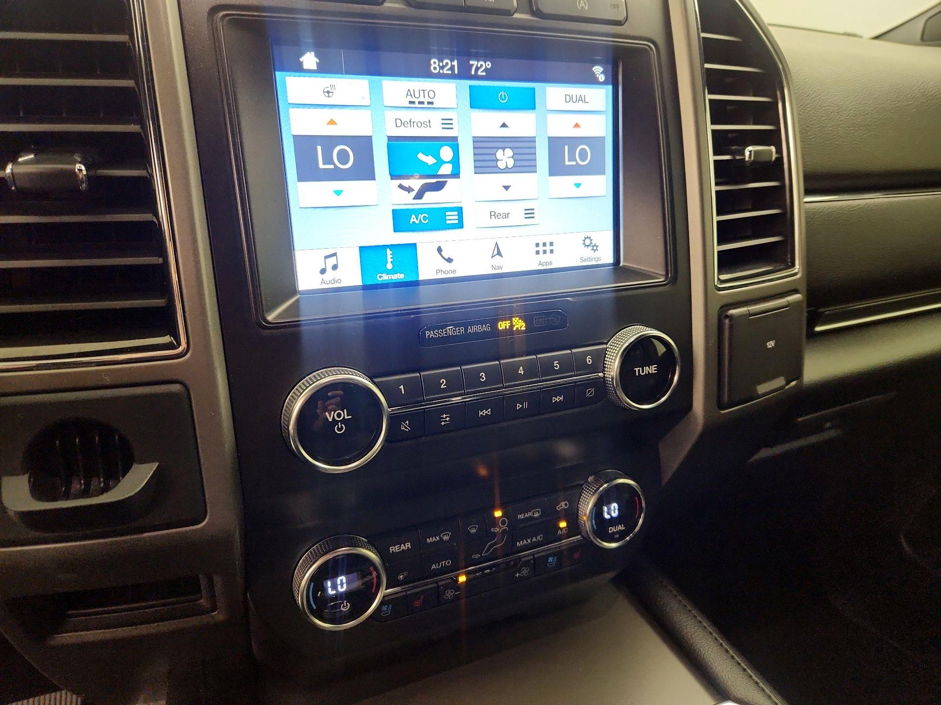 Thumbnail: 2019 Ford Expedition - 17