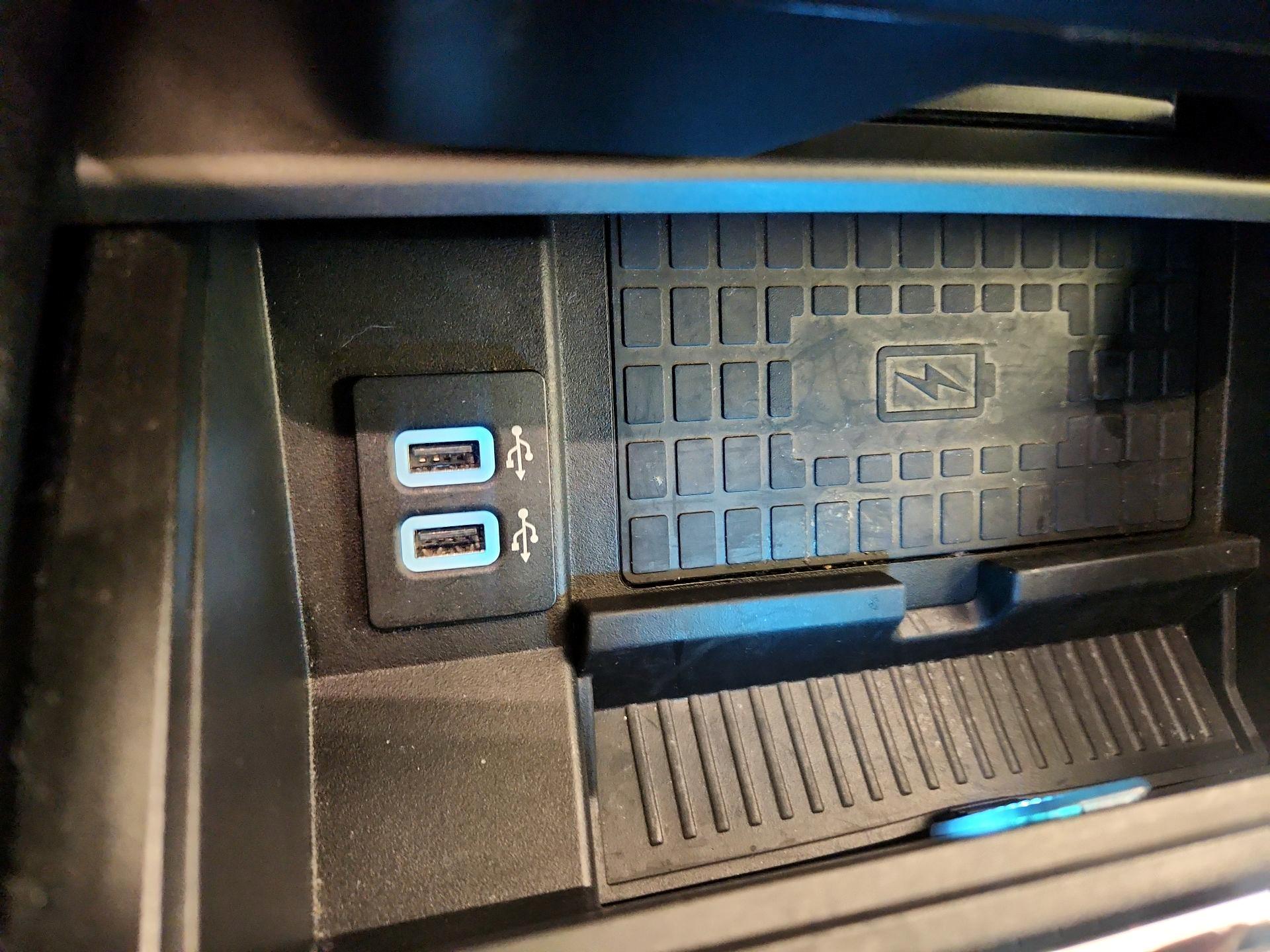 Thumbnail: 2019 Ford Expedition - 19