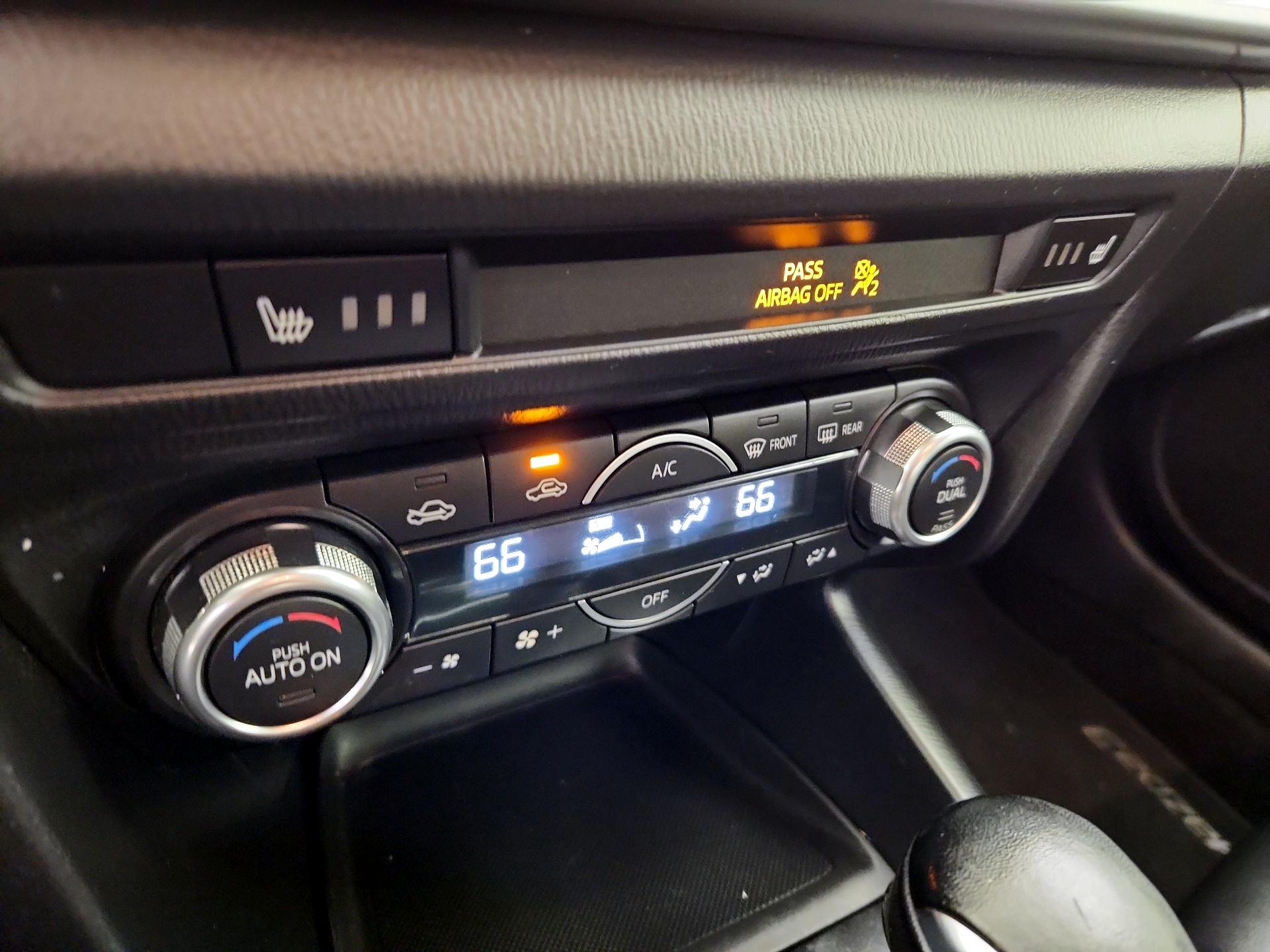 Thumbnail: 2018 Mazda Mazda3 - 16