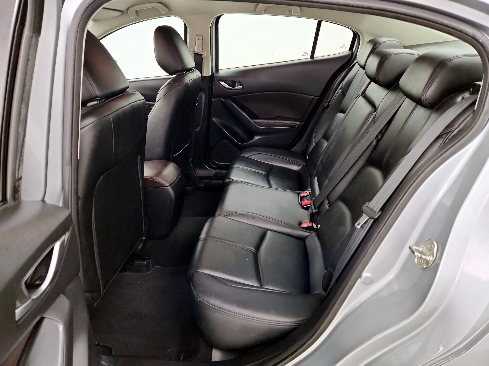 Thumbnail: 2018 Mazda Mazda3 - 19