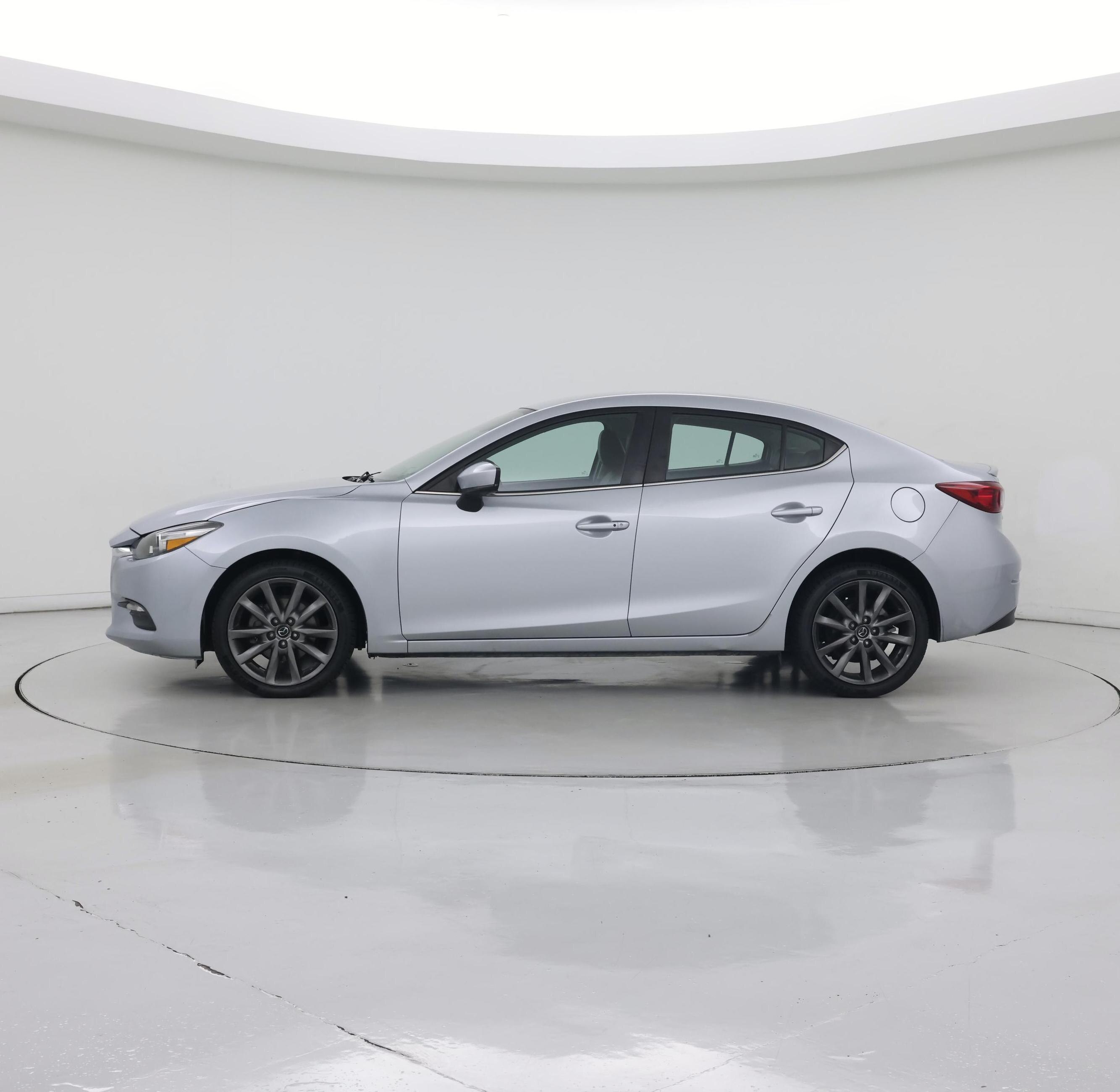 Thumbnail: 2018 Mazda Mazda3 - 3