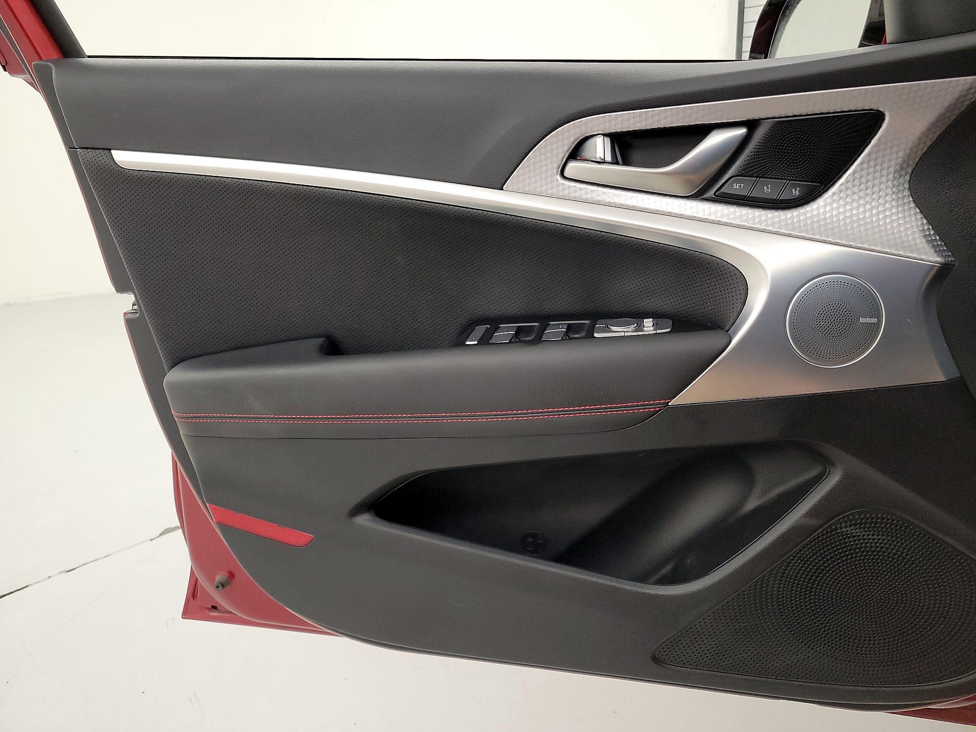 Thumbnail: 2023 Genesis G70 - 12