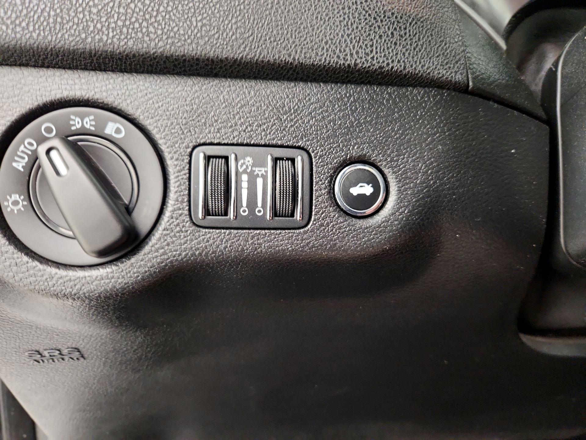 Thumbnail: 2021 Dodge Charger - 13