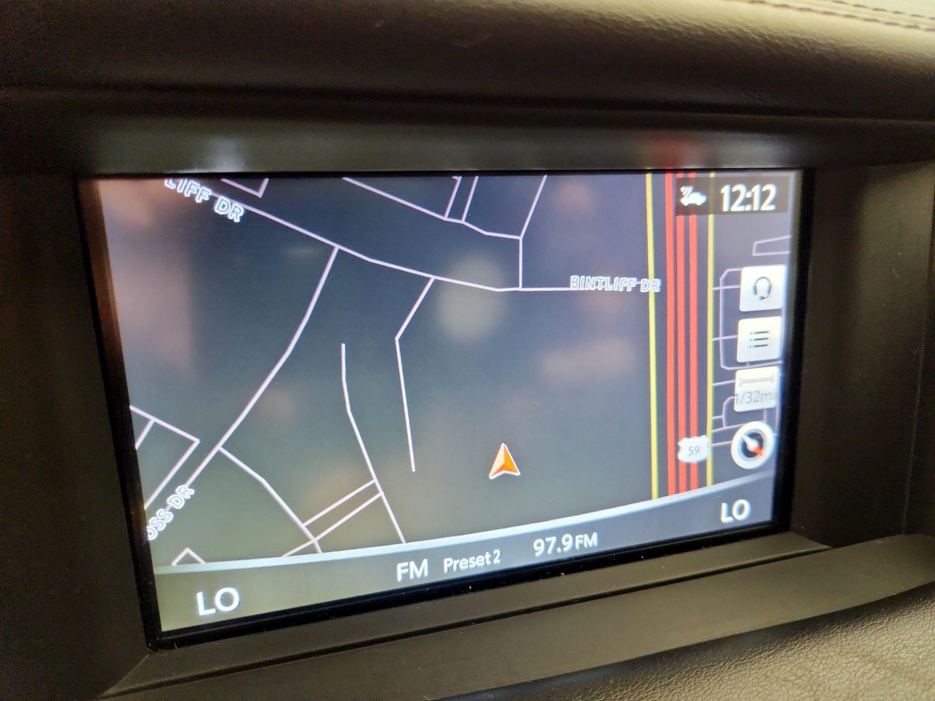 Thumbnail: 2018 INFINITI QX30 - 14