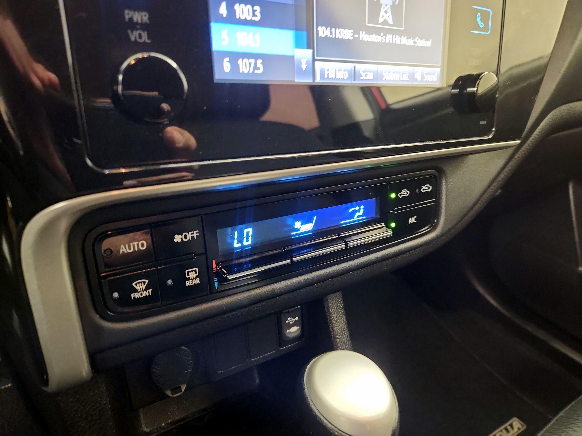 Thumbnail: 2019 Toyota Corolla - 16