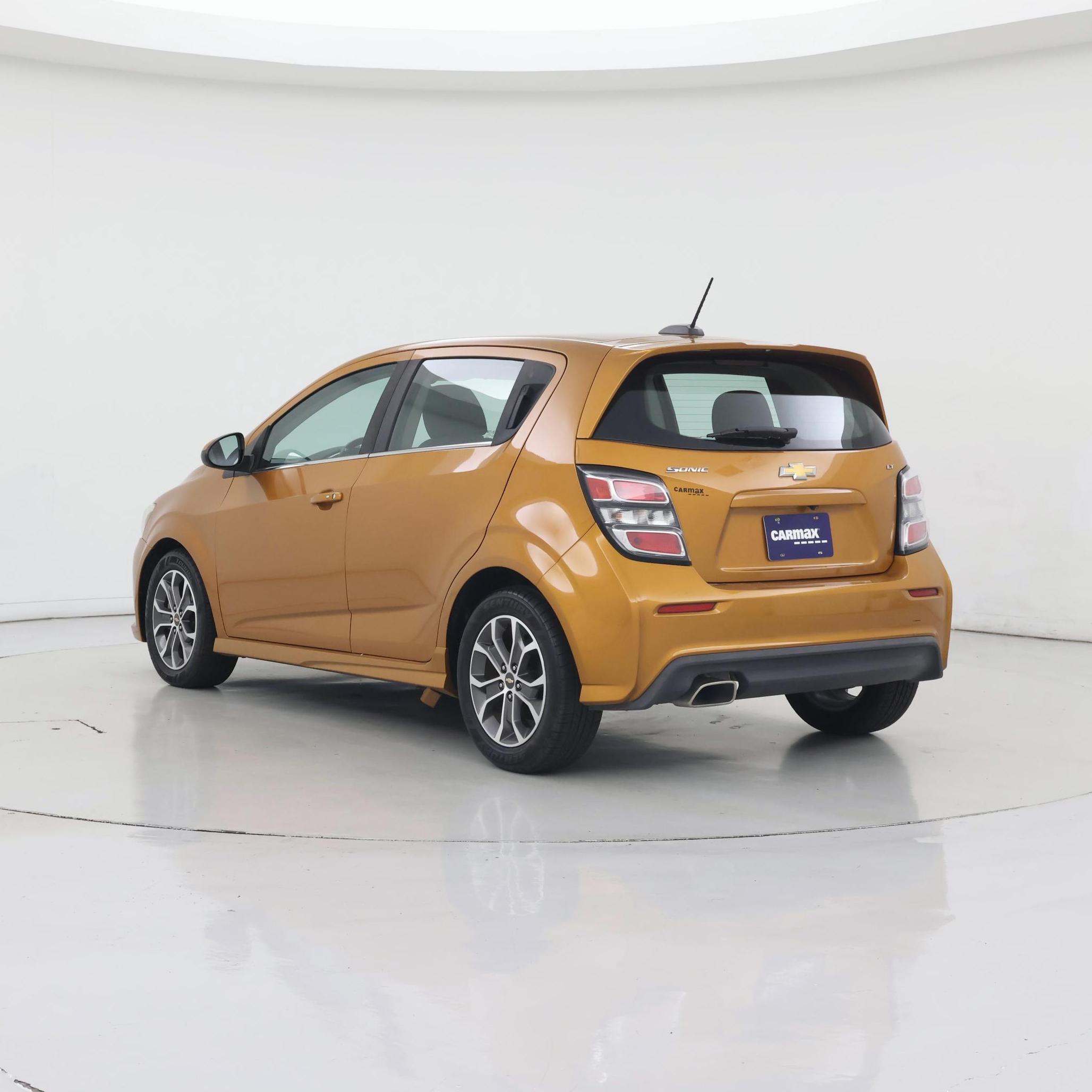 Thumbnail: 2017 Chevrolet Sonic - 2