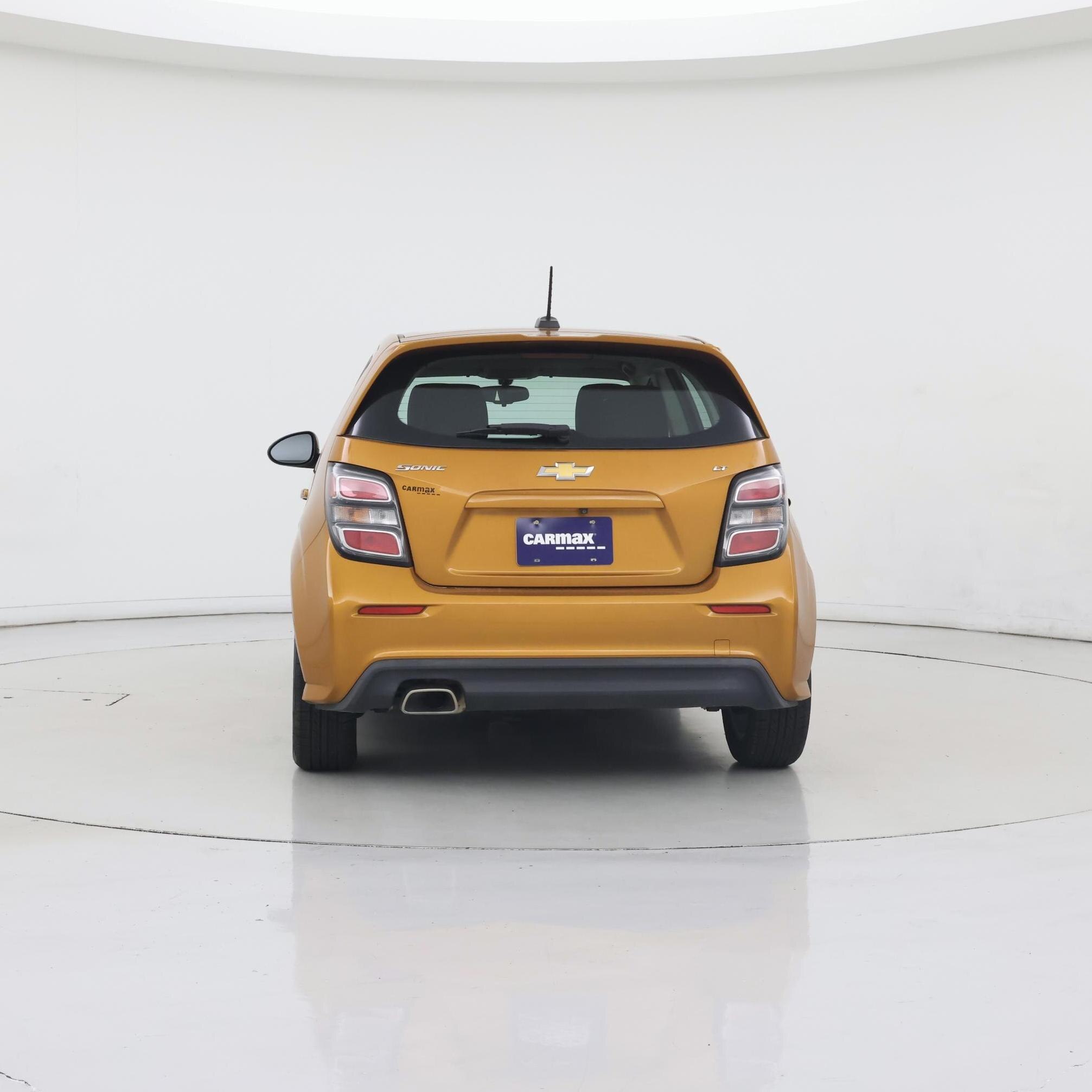 Thumbnail: 2017 Chevrolet Sonic - 6