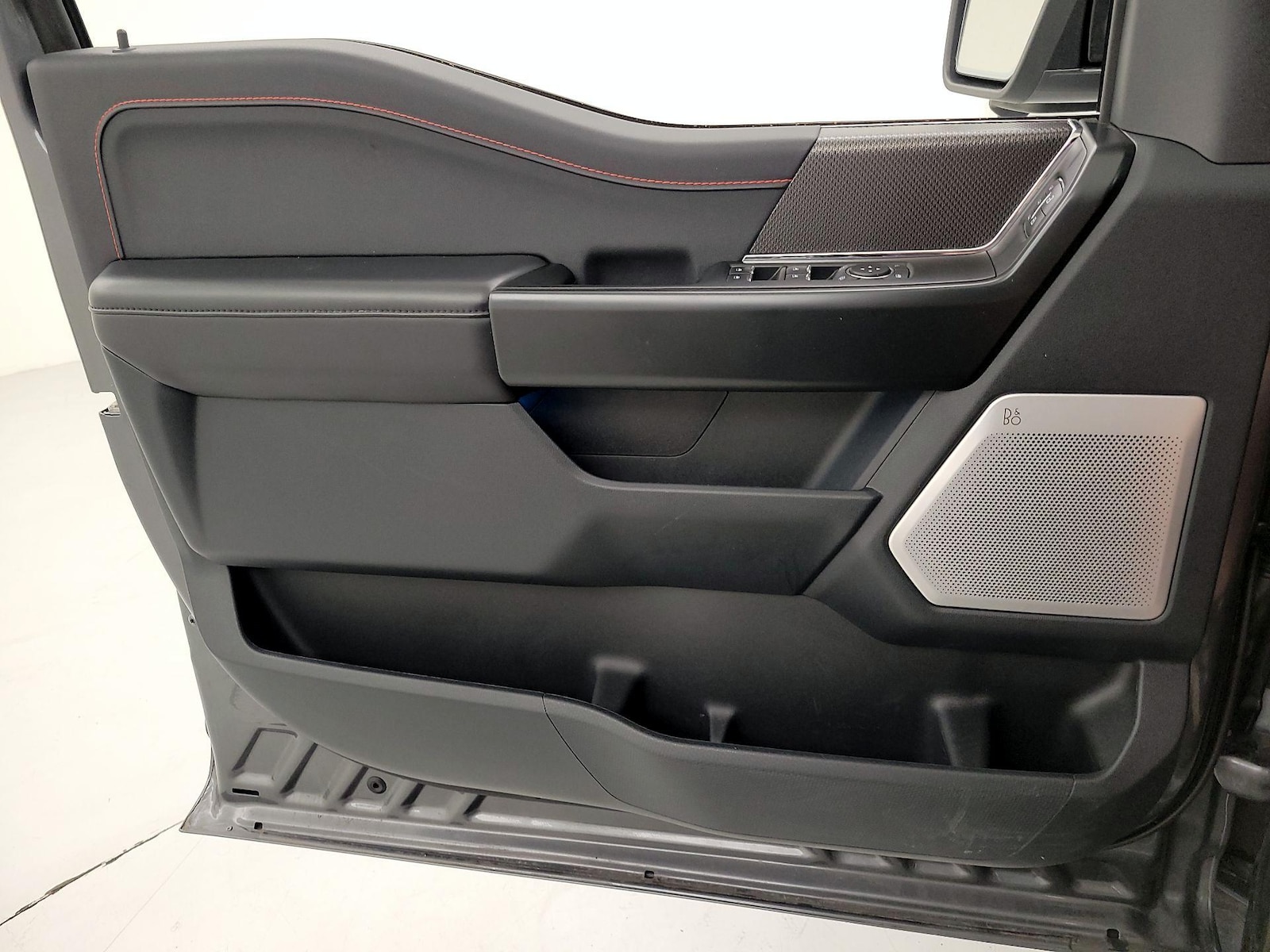 2025 Ford F-150 Raptor - Photo 13