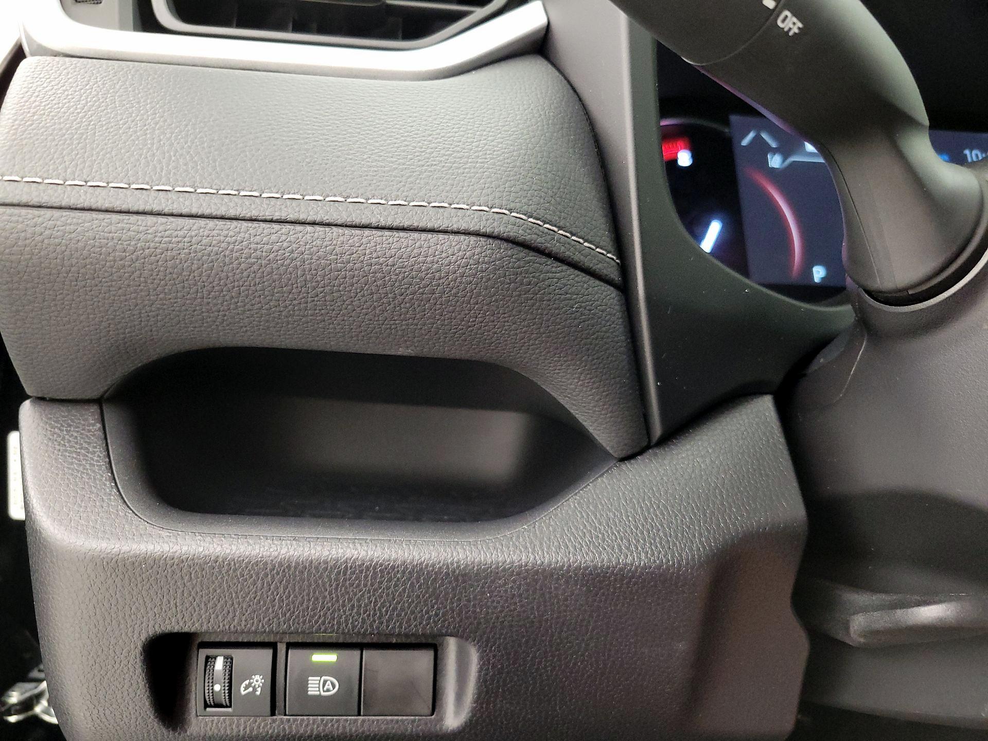 Thumbnail: 2025 Toyota RAV4 - 13