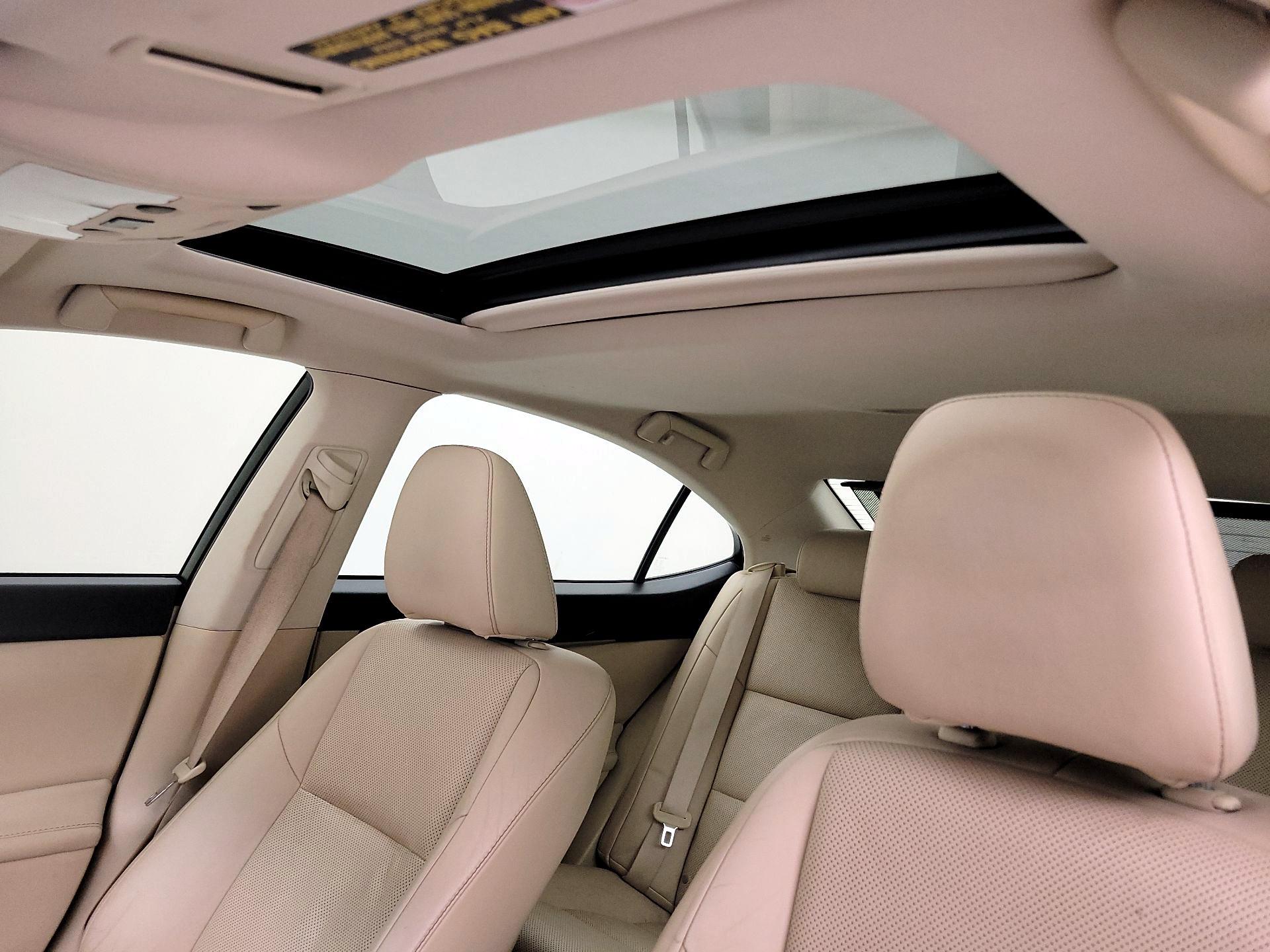 Thumbnail: 2014 Lexus ES - 20