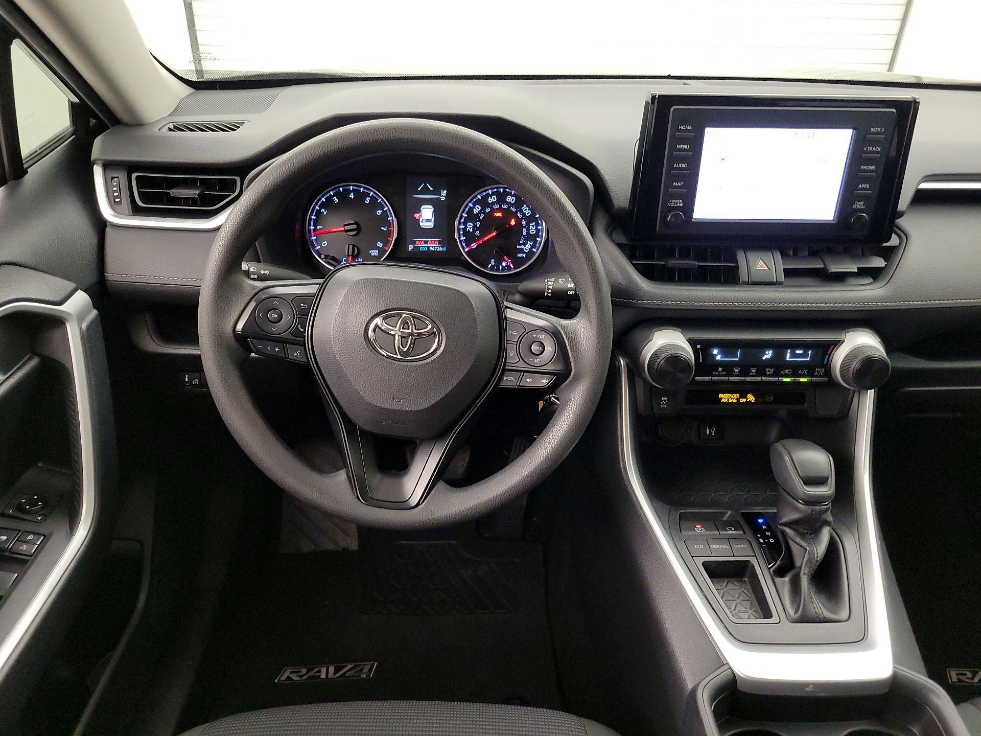Thumbnail: 2019 Toyota RAV4 - 10