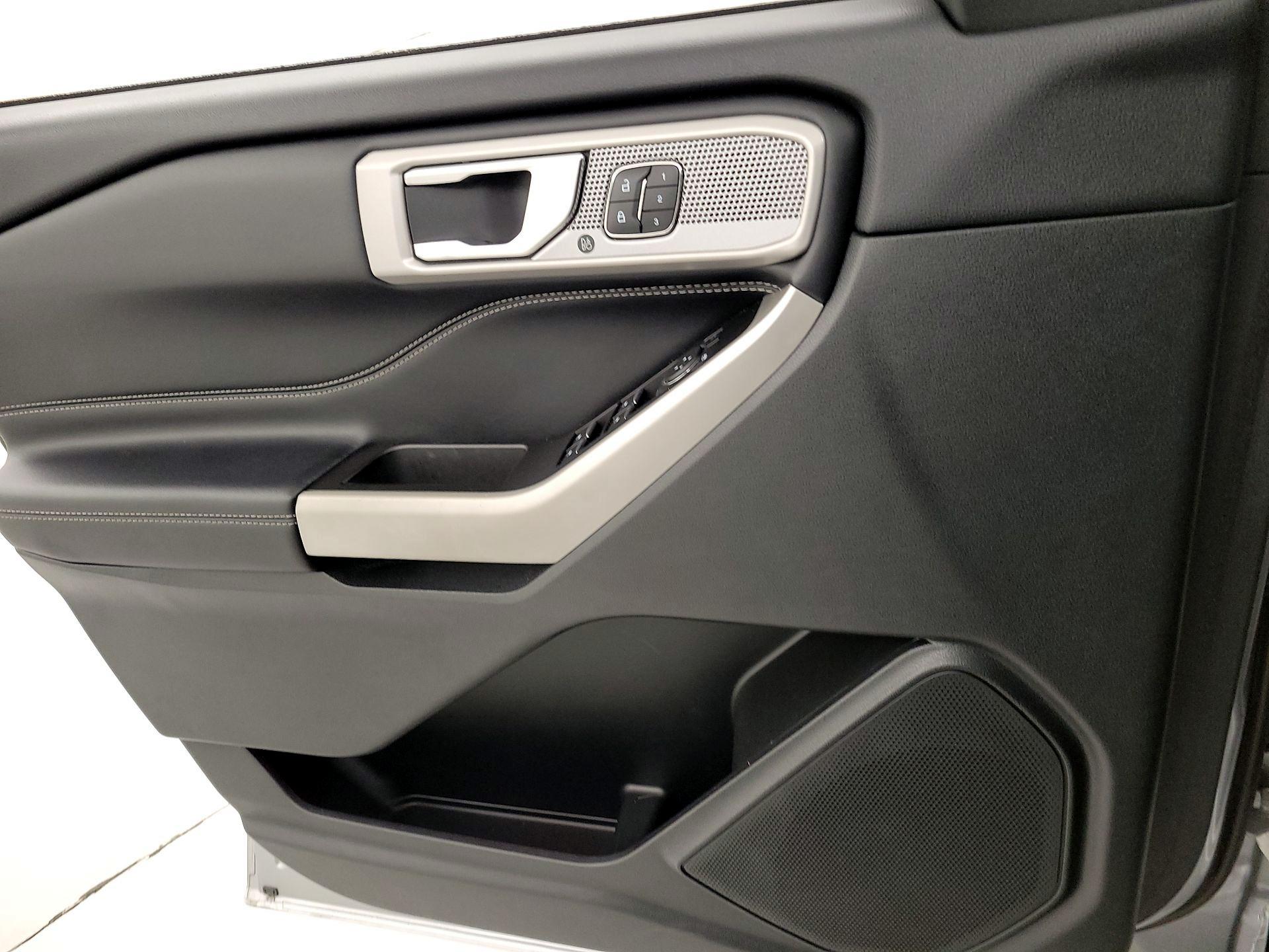 Thumbnail: 2021 Ford Explorer - 12