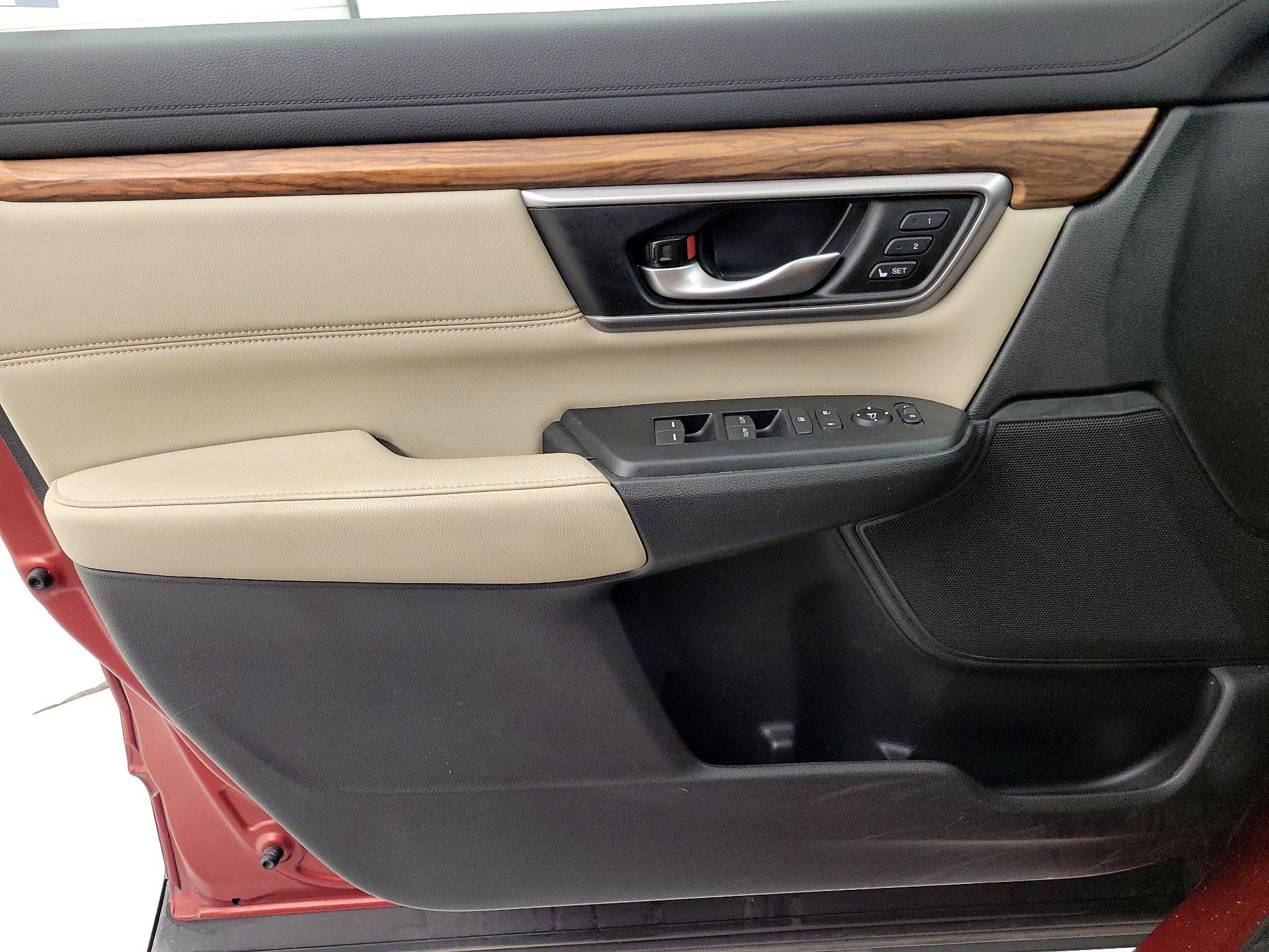 Thumbnail: 2017 Honda CR-V - 12
