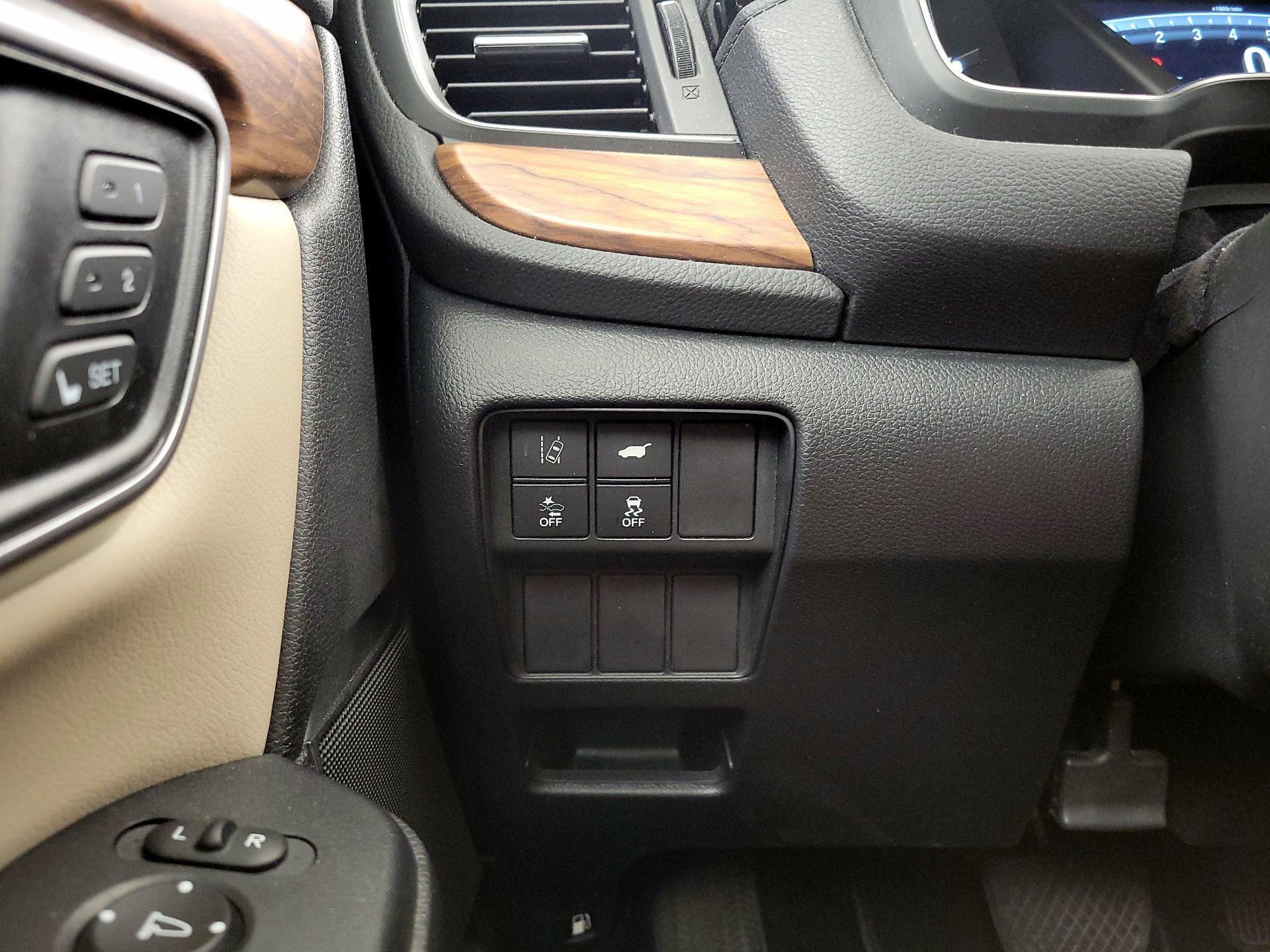 Thumbnail: 2017 Honda CR-V - 13