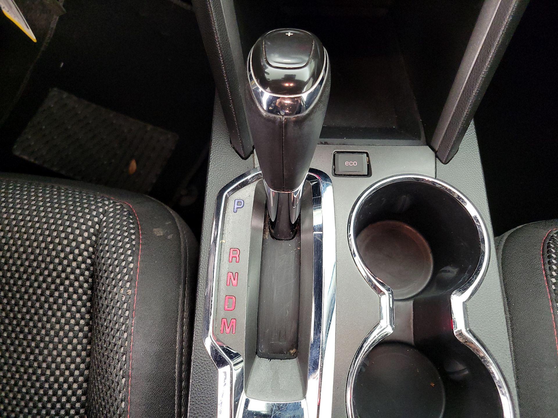 Thumbnail: 2017 GMC Terrain - 18