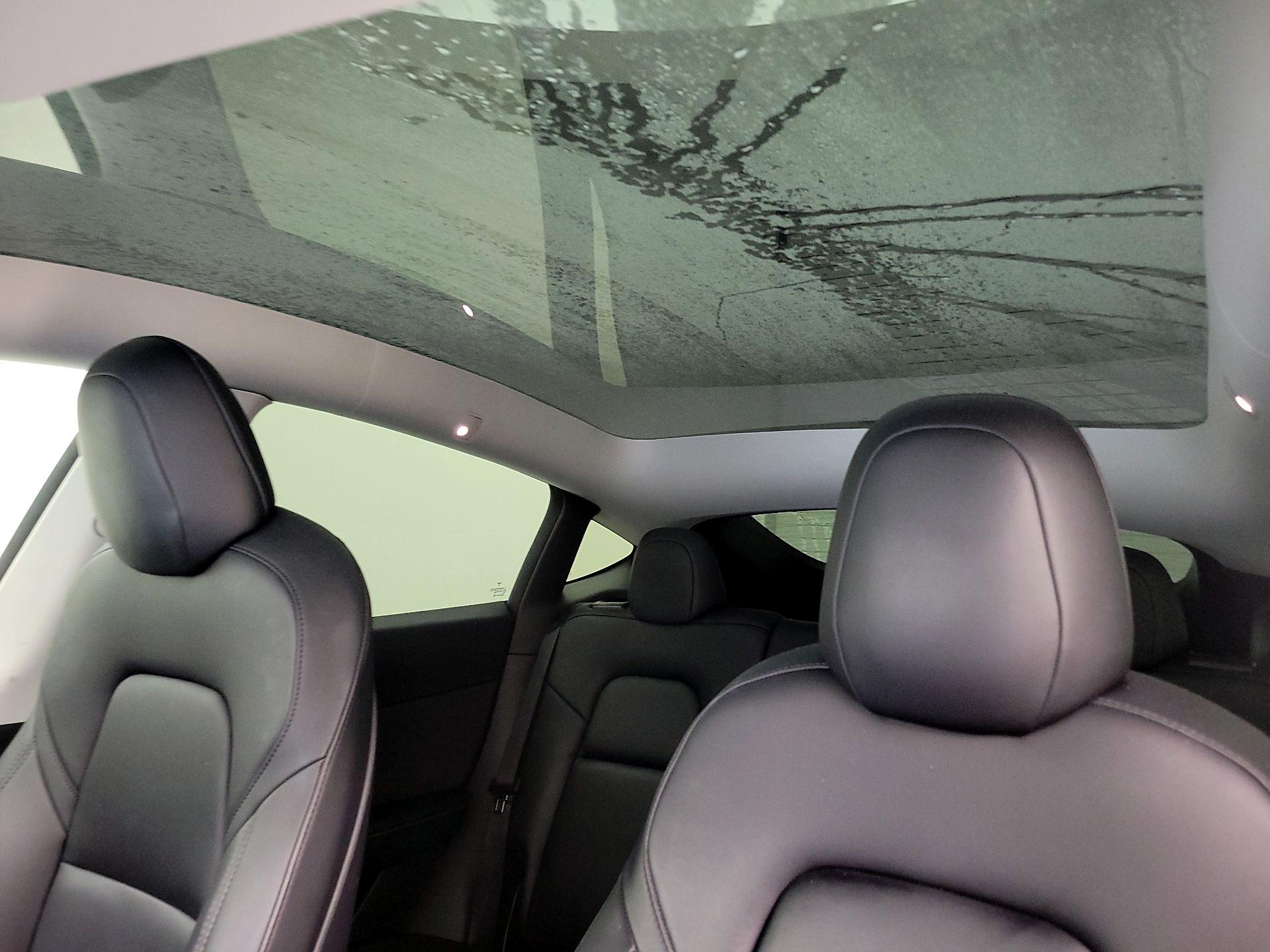 Thumbnail: 2022 Tesla Model Y - 18