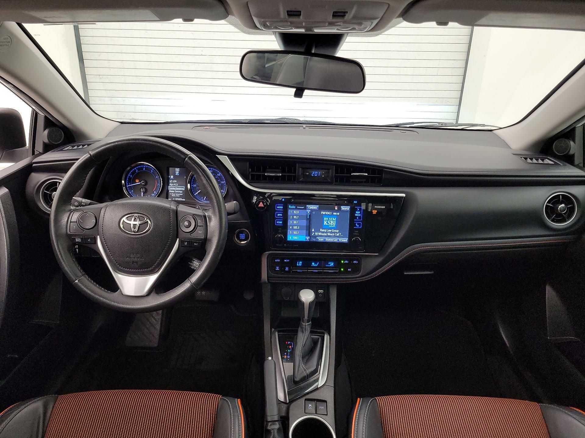 Thumbnail: 2017 Toyota Corolla - 9