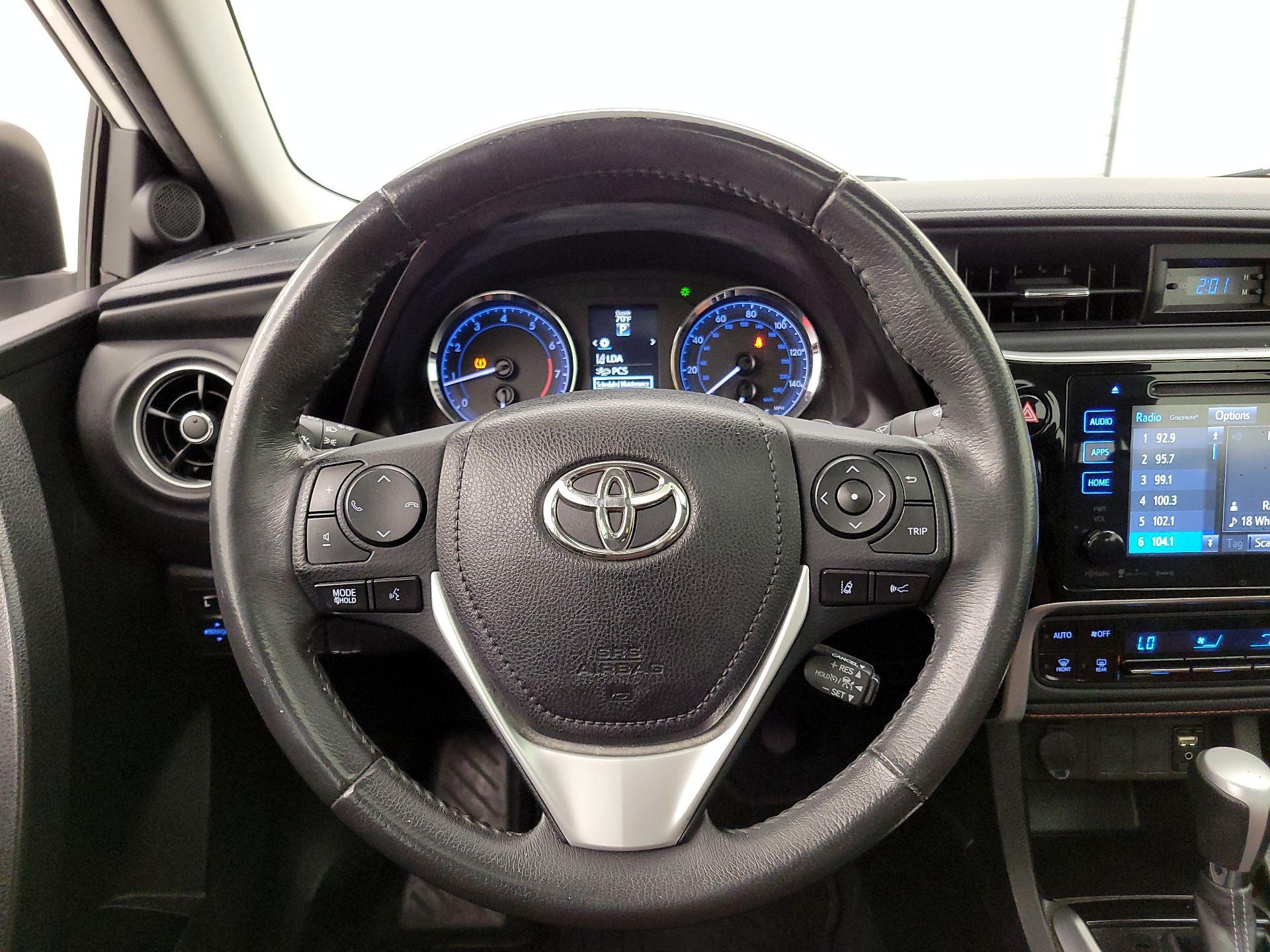 Thumbnail: 2017 Toyota Corolla - 10