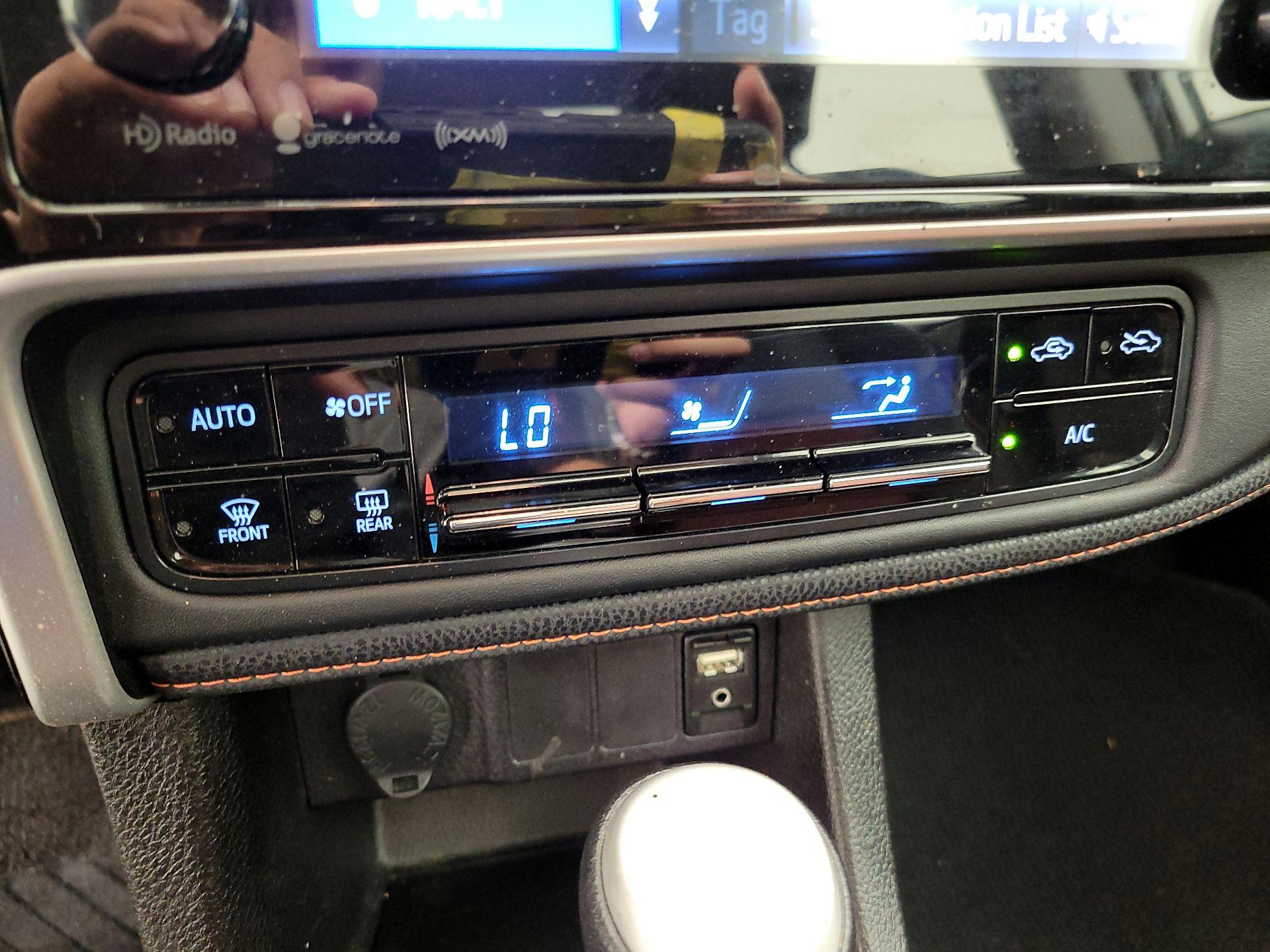 Thumbnail: 2017 Toyota Corolla - 16