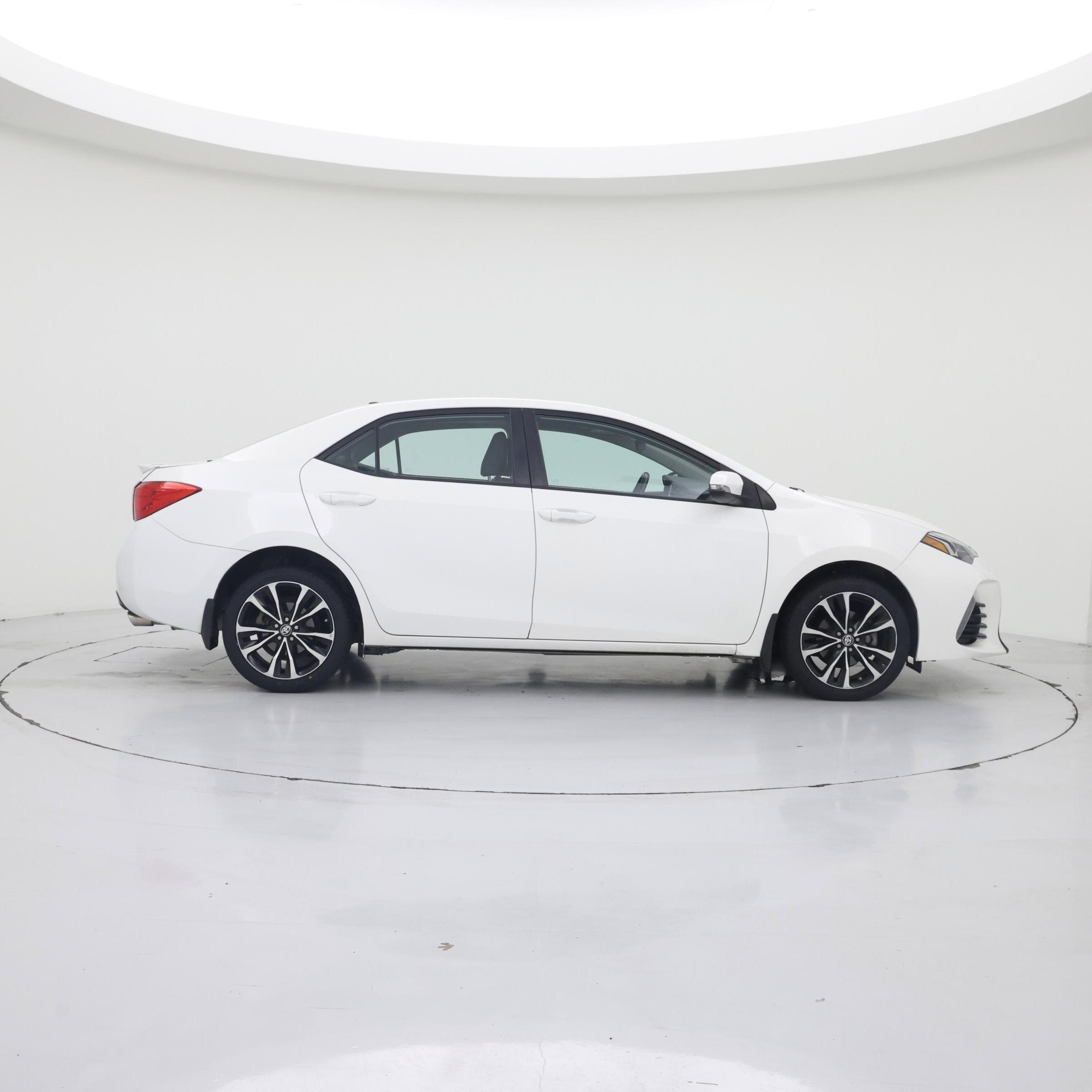 Thumbnail: 2017 Toyota Corolla - 7