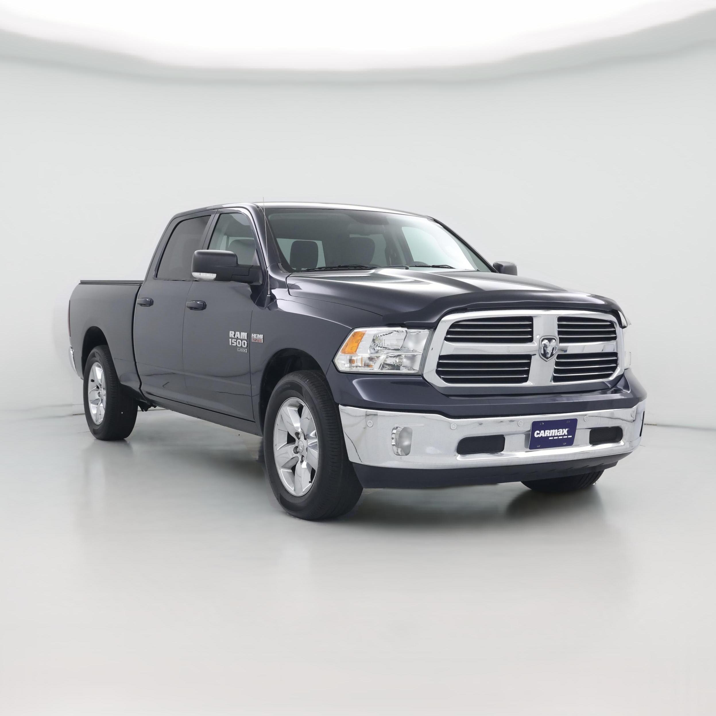 Thumbnail: 2019 RAM 1500 Classic - 1