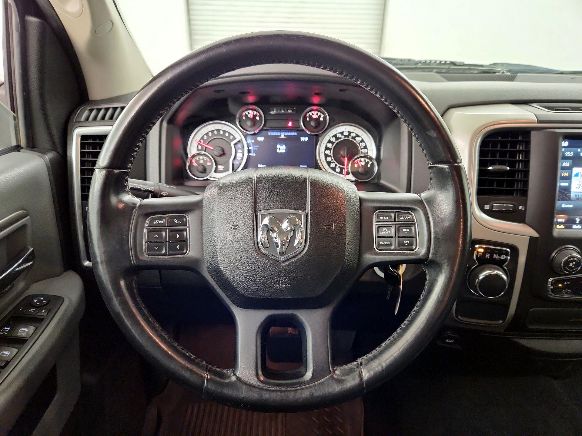 Thumbnail: 2019 RAM 1500 Classic - 10