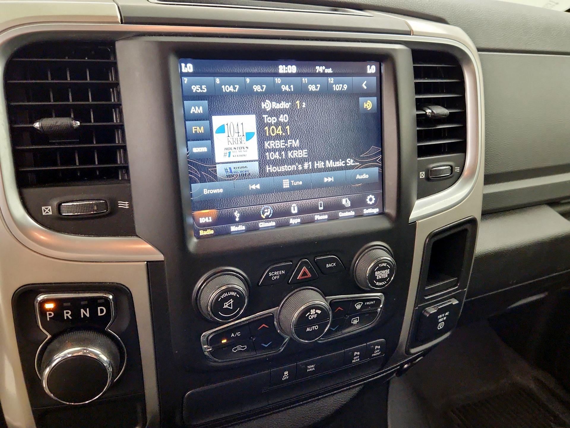 Thumbnail: 2019 RAM 1500 Classic - 15