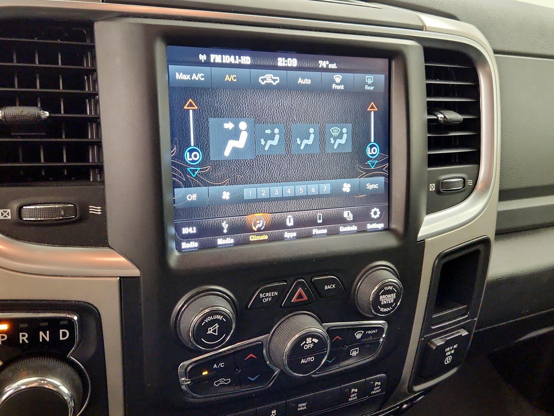 Thumbnail: 2019 RAM 1500 Classic - 16