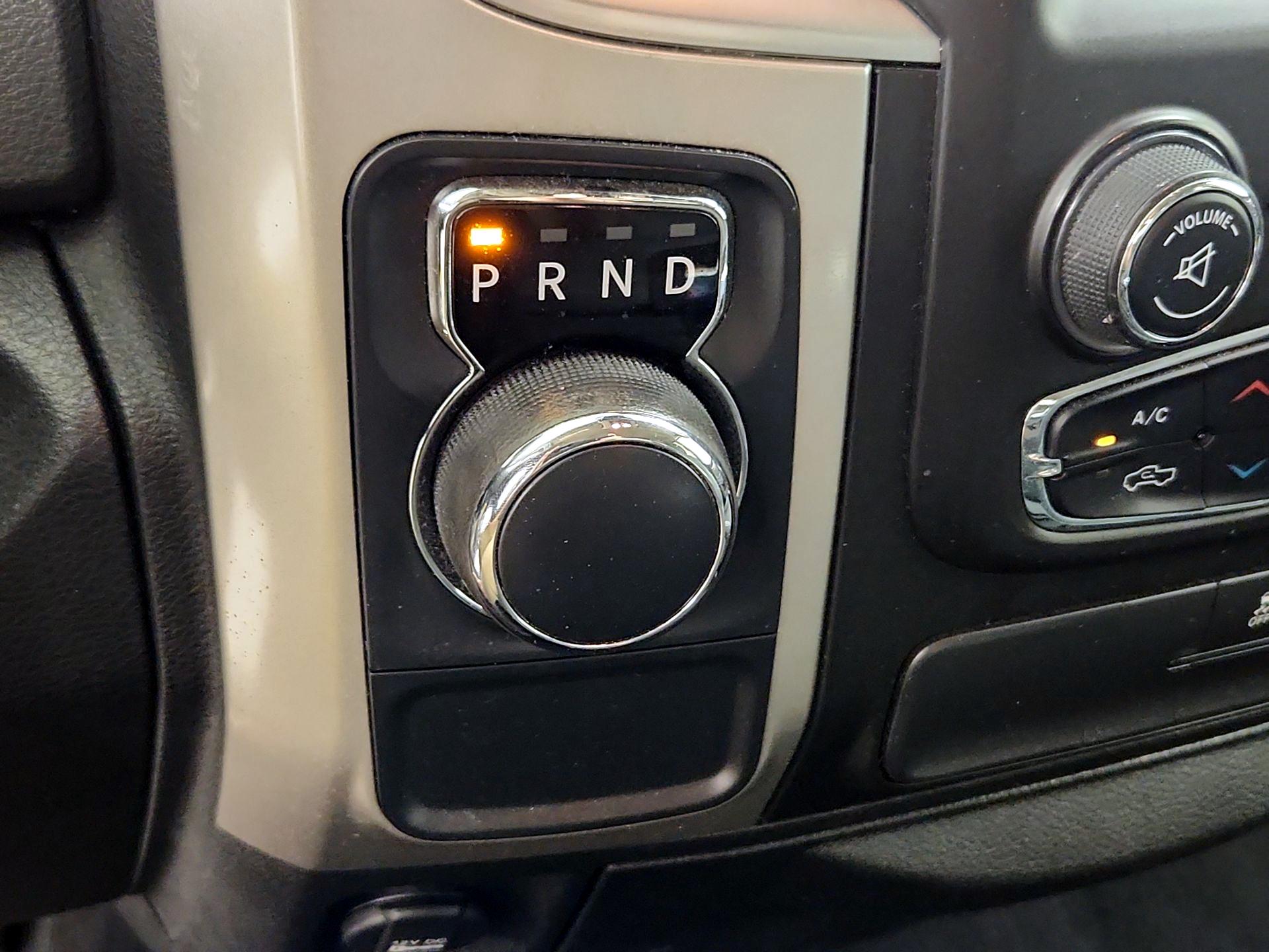 Thumbnail: 2019 RAM 1500 Classic - 17