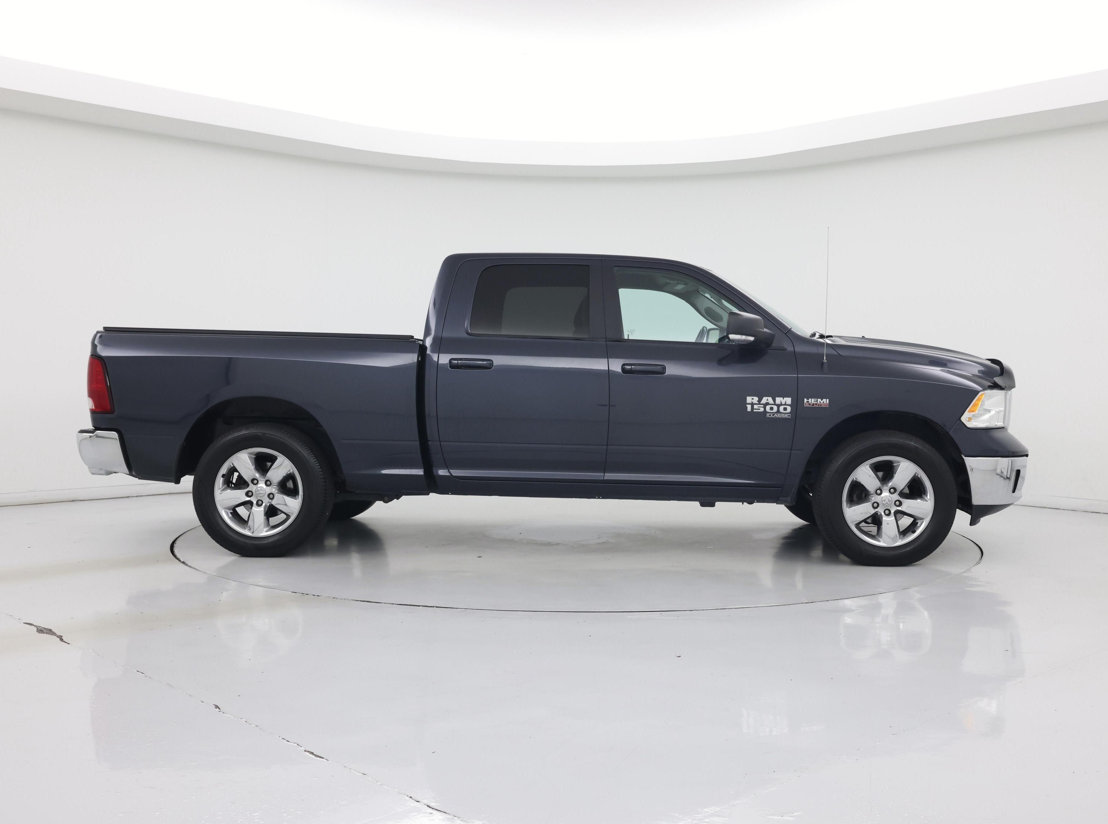 Thumbnail: 2019 RAM 1500 Classic - 7