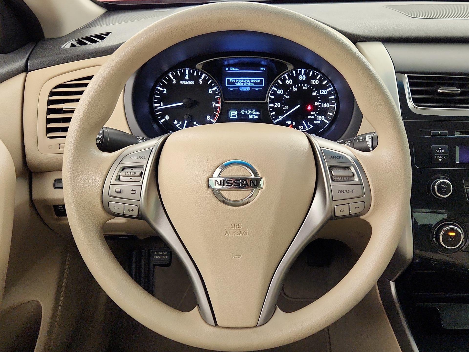 Thumbnail: 2014 Nissan Altima - 10