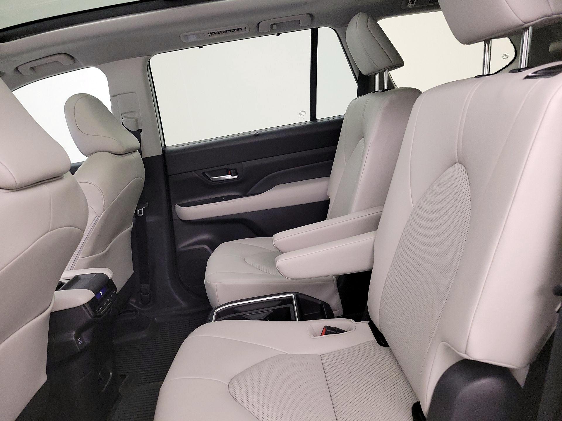 Thumbnail: 2025 Toyota Grand Highlander - 20