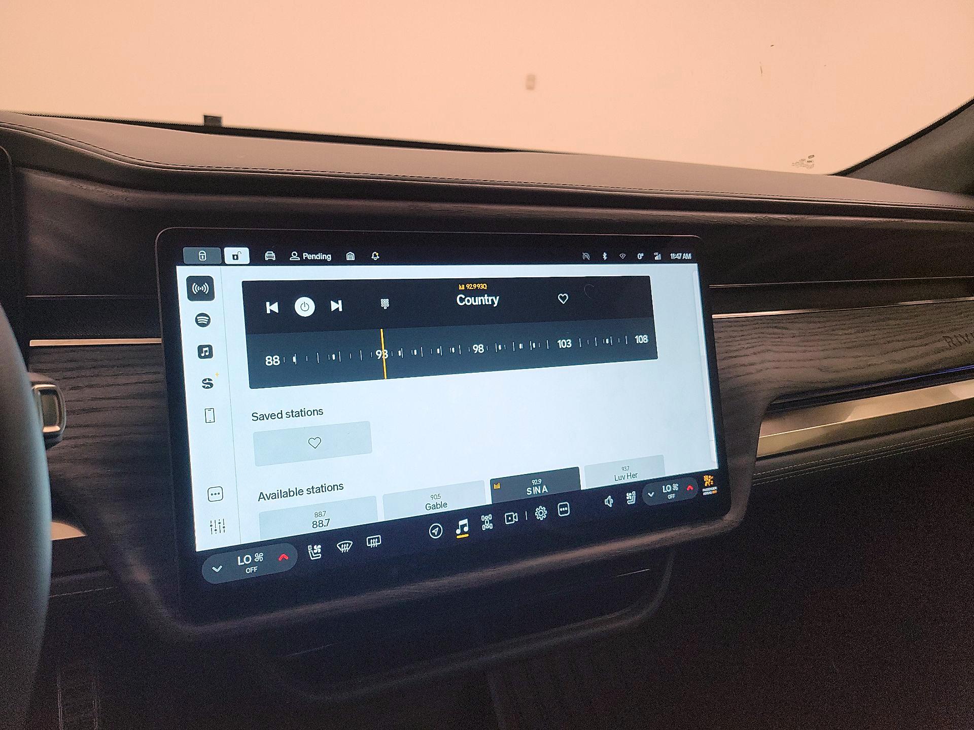 Thumbnail: 2022 Rivian R1T - 14