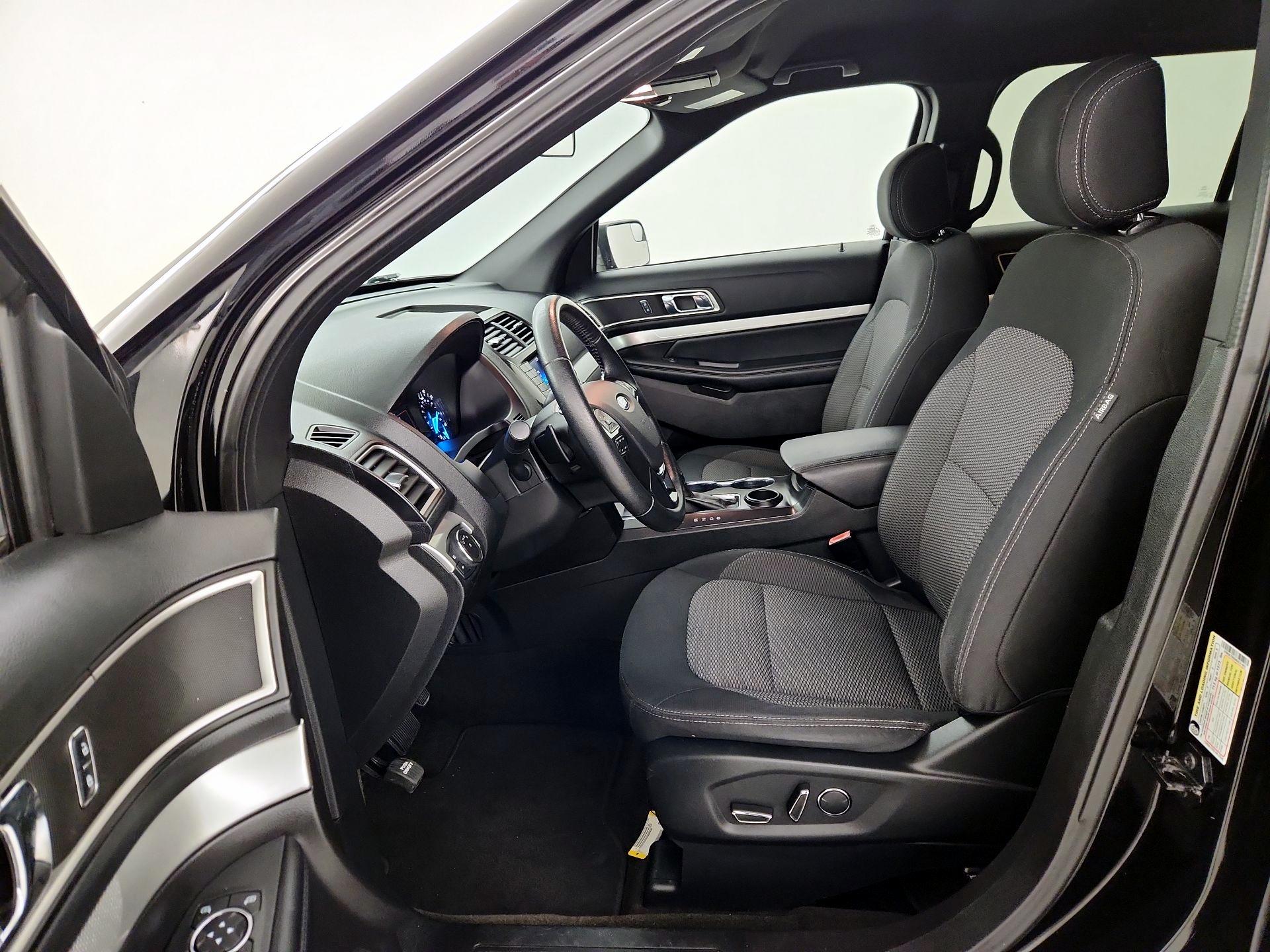 Thumbnail: 2017 Ford Explorer - 11