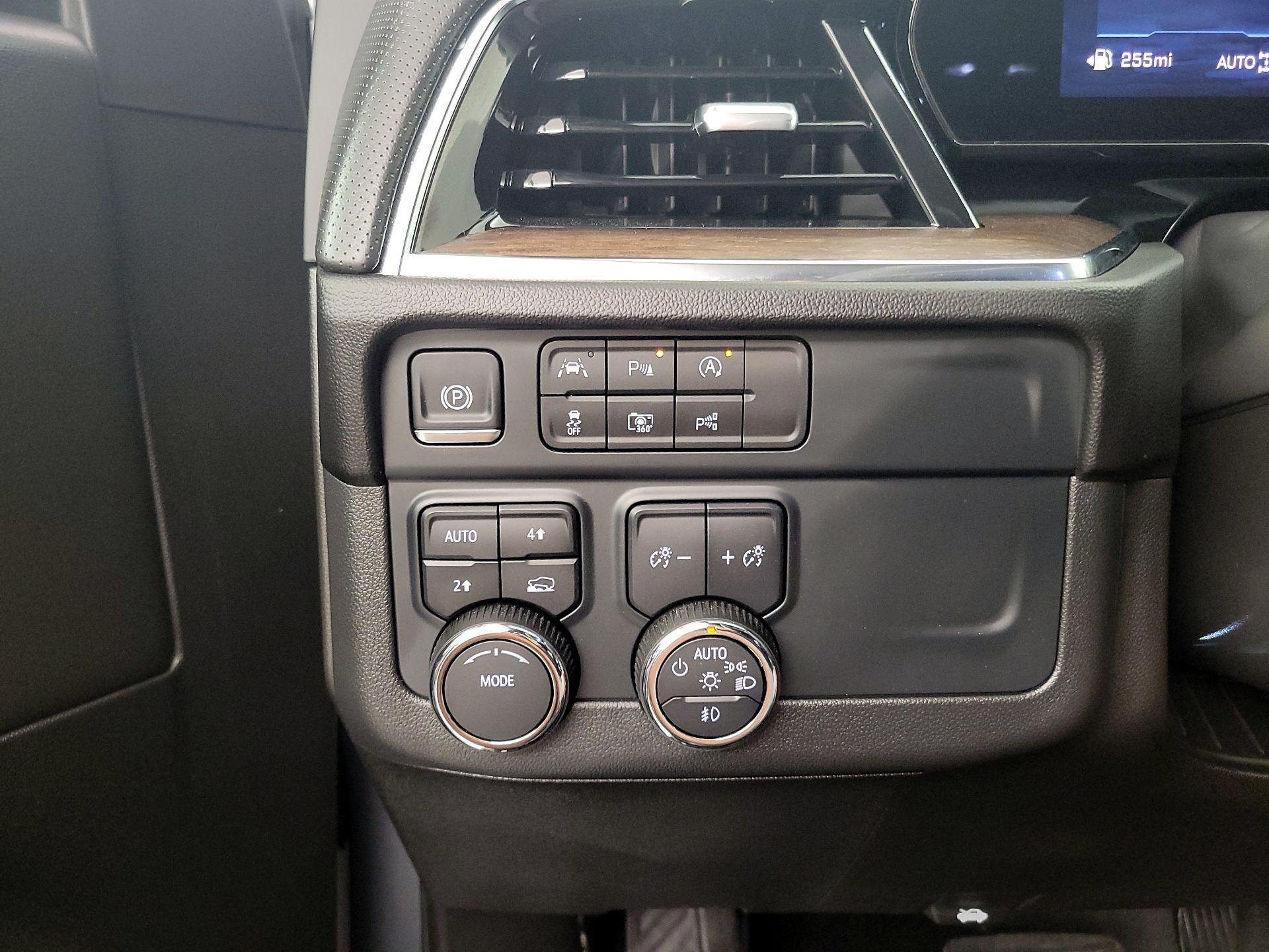Thumbnail: 2025 Chevrolet Suburban - 13