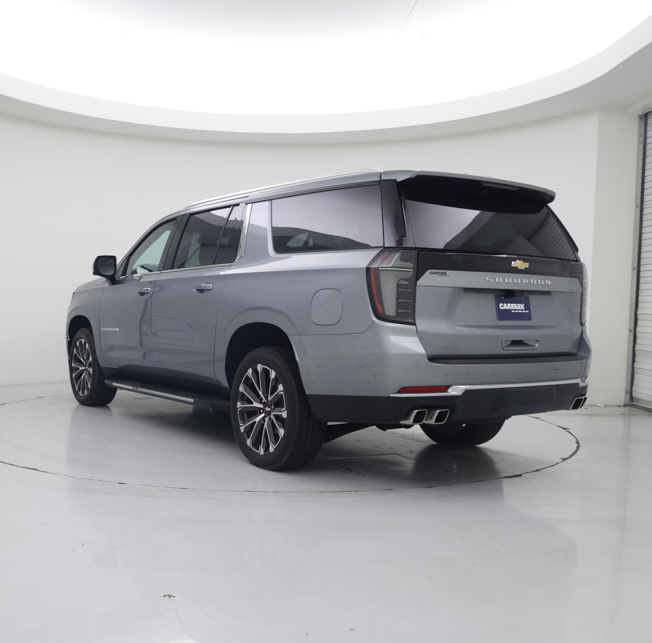 Thumbnail: 2025 Chevrolet Suburban - 2