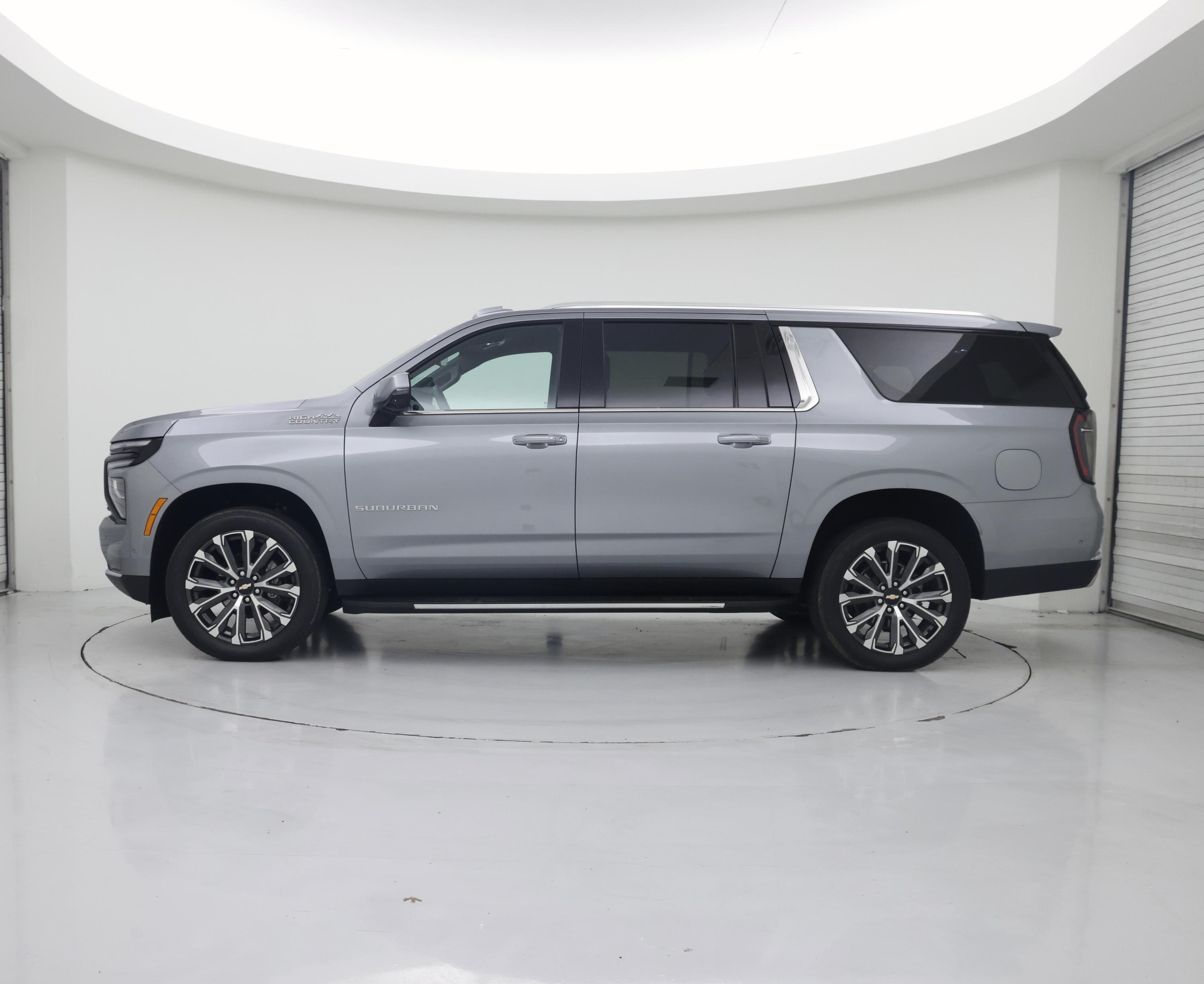 Thumbnail: 2025 Chevrolet Suburban - 3