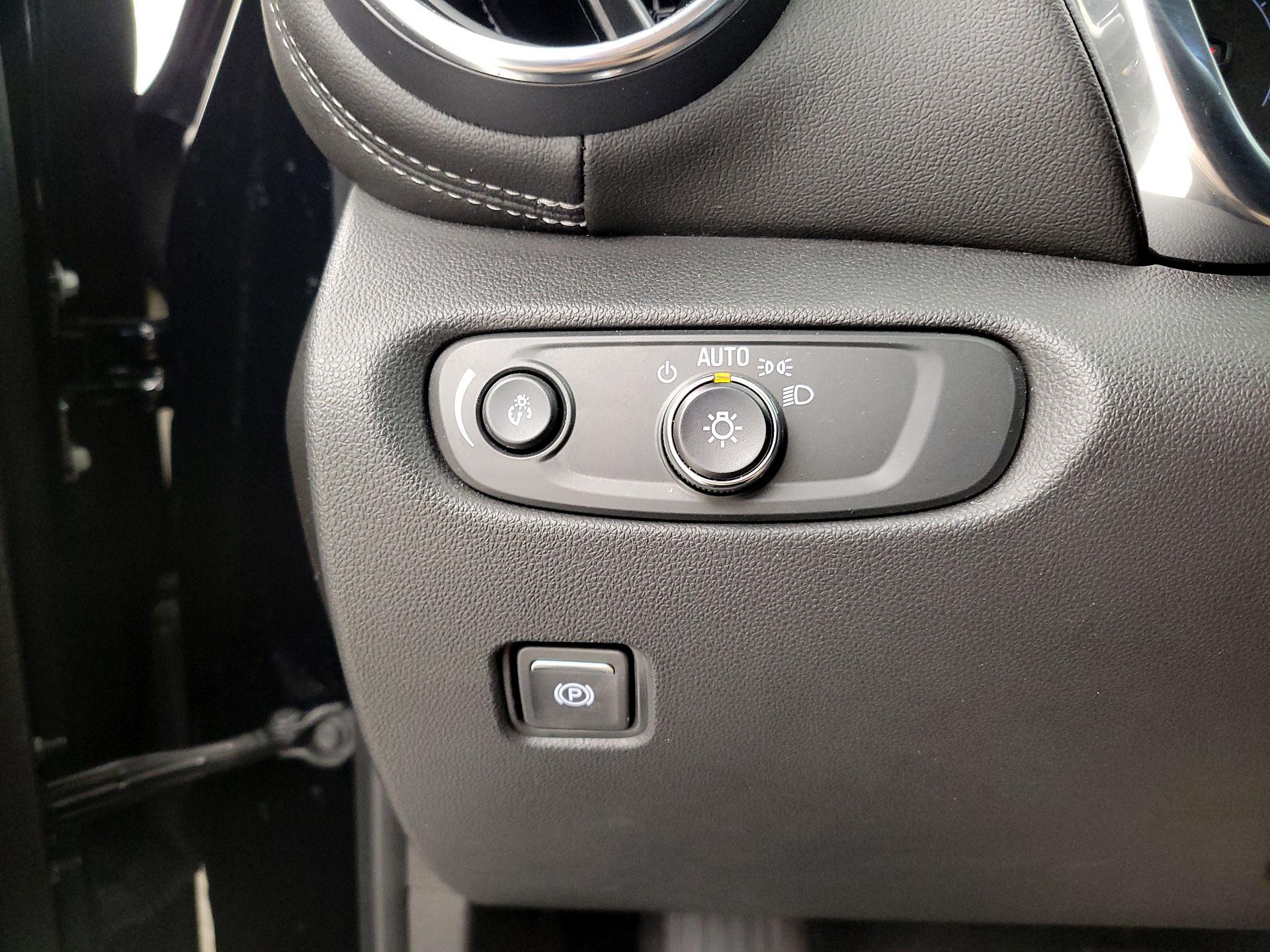 Thumbnail: 2023 Chevrolet Blazer - 13