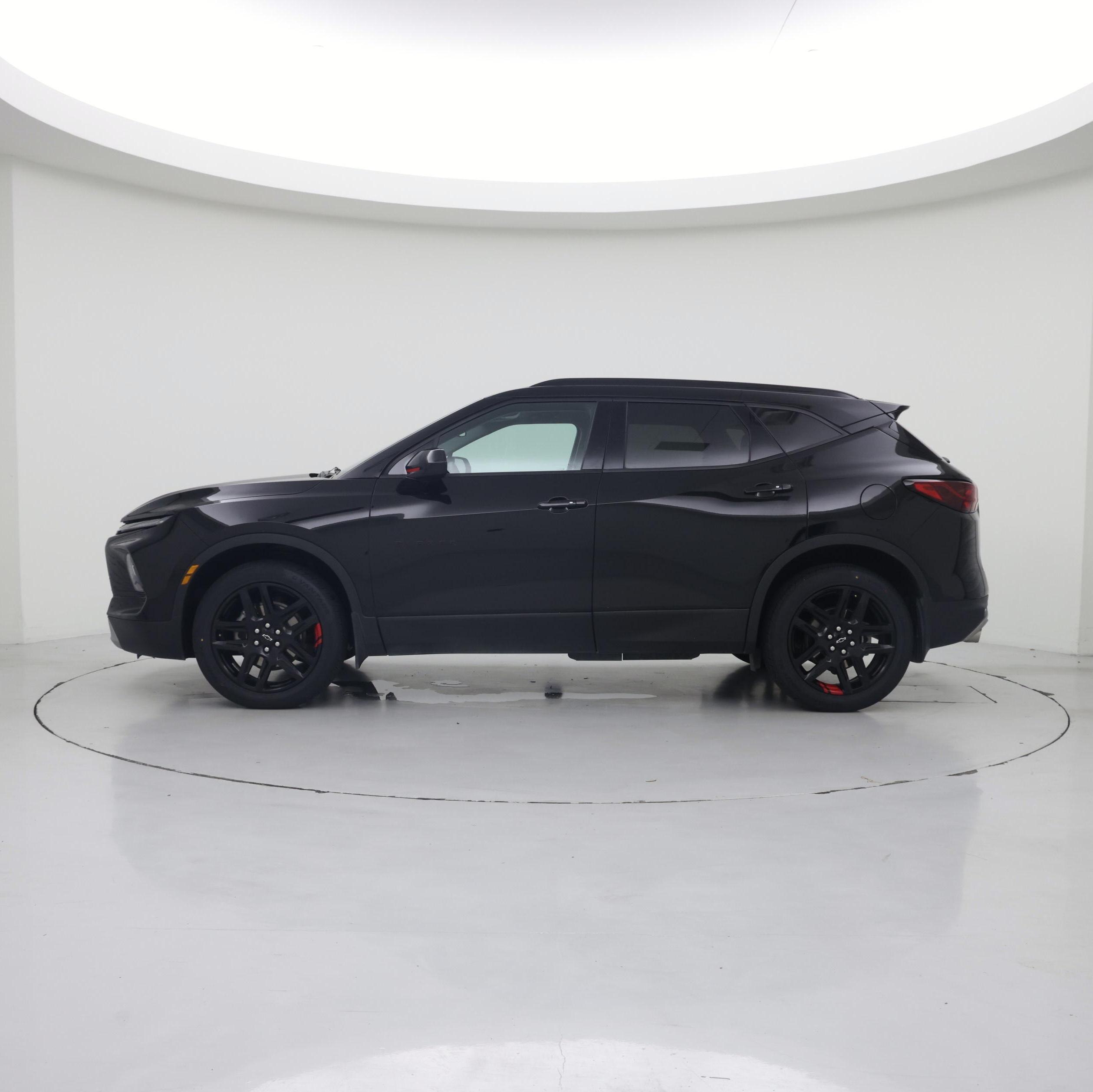 Thumbnail: 2023 Chevrolet Blazer - 3