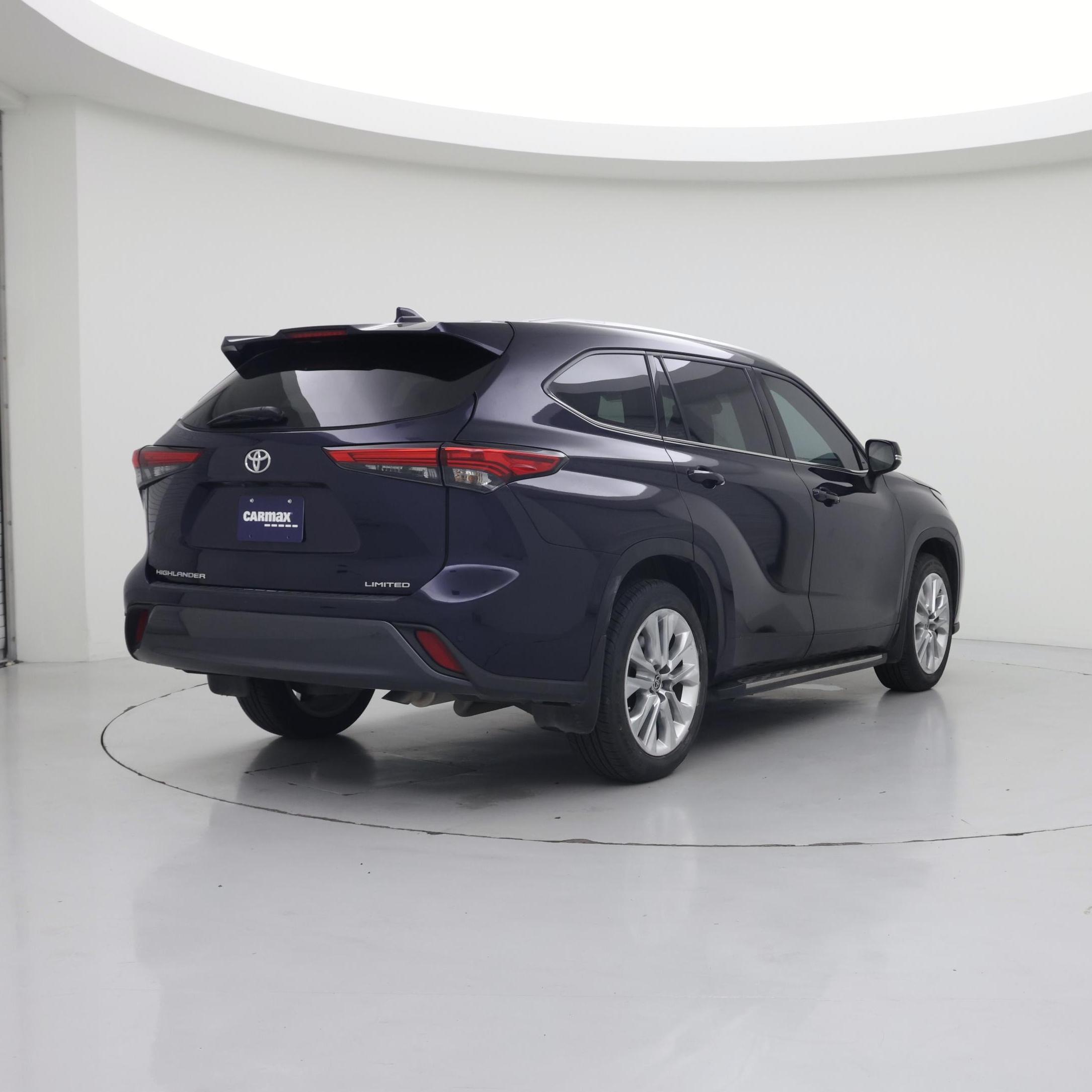 Thumbnail: 2023 Toyota Highlander - 8