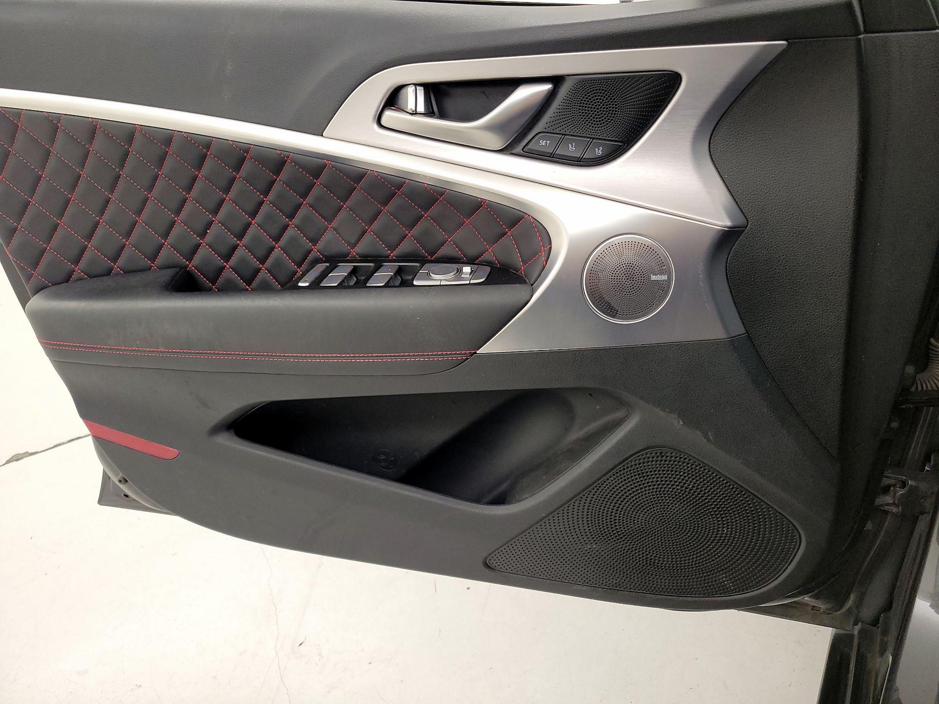 Thumbnail: 2019 Genesis G70 - 12