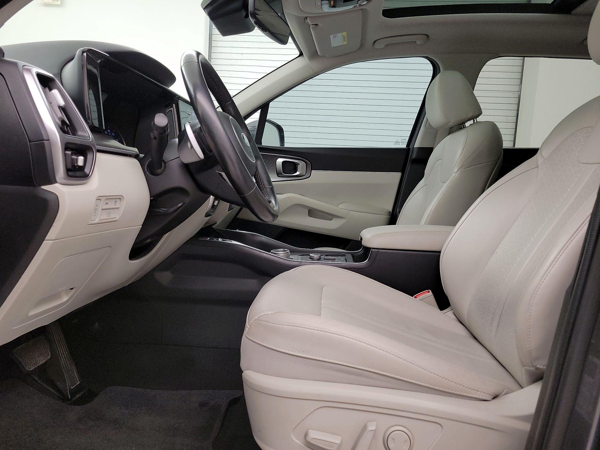 Thumbnail: 2021 Kia Sorento - 11