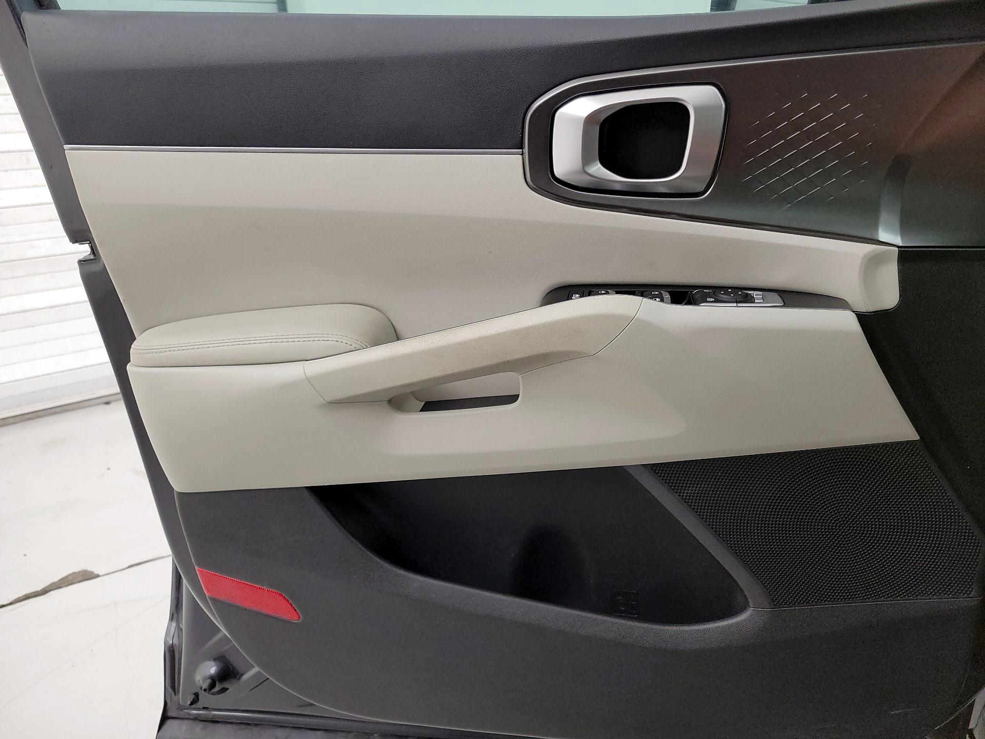 Thumbnail: 2021 Kia Sorento - 12