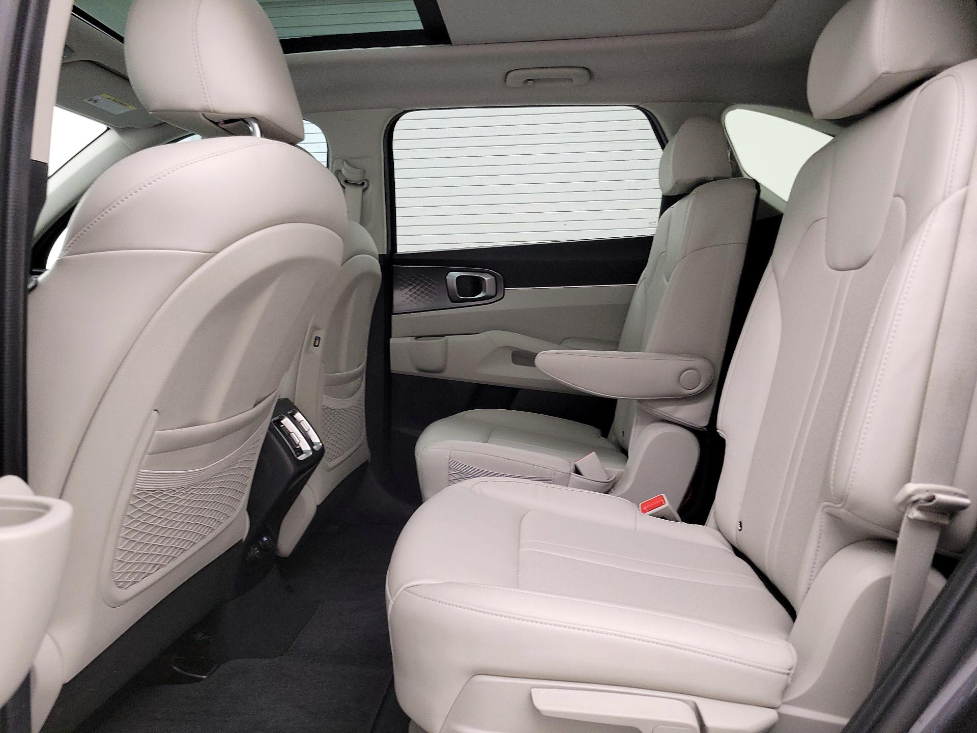Thumbnail: 2021 Kia Sorento - 20