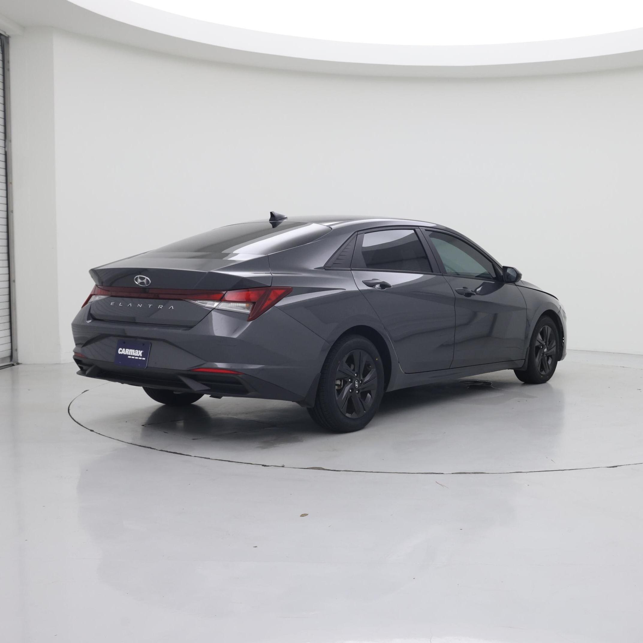Thumbnail: 2023 Hyundai Elantra - 8