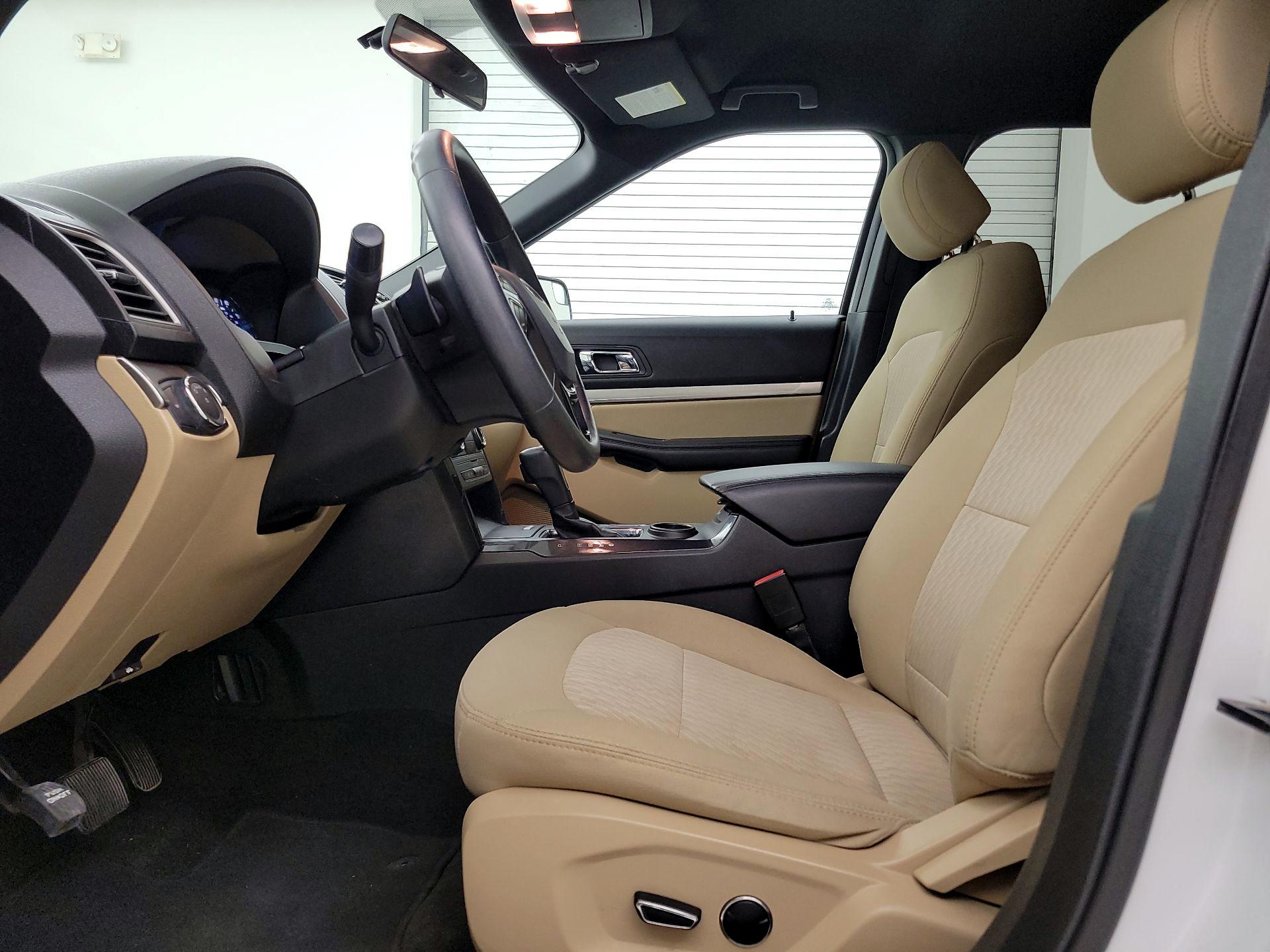 Thumbnail: 2017 Ford Explorer - 11