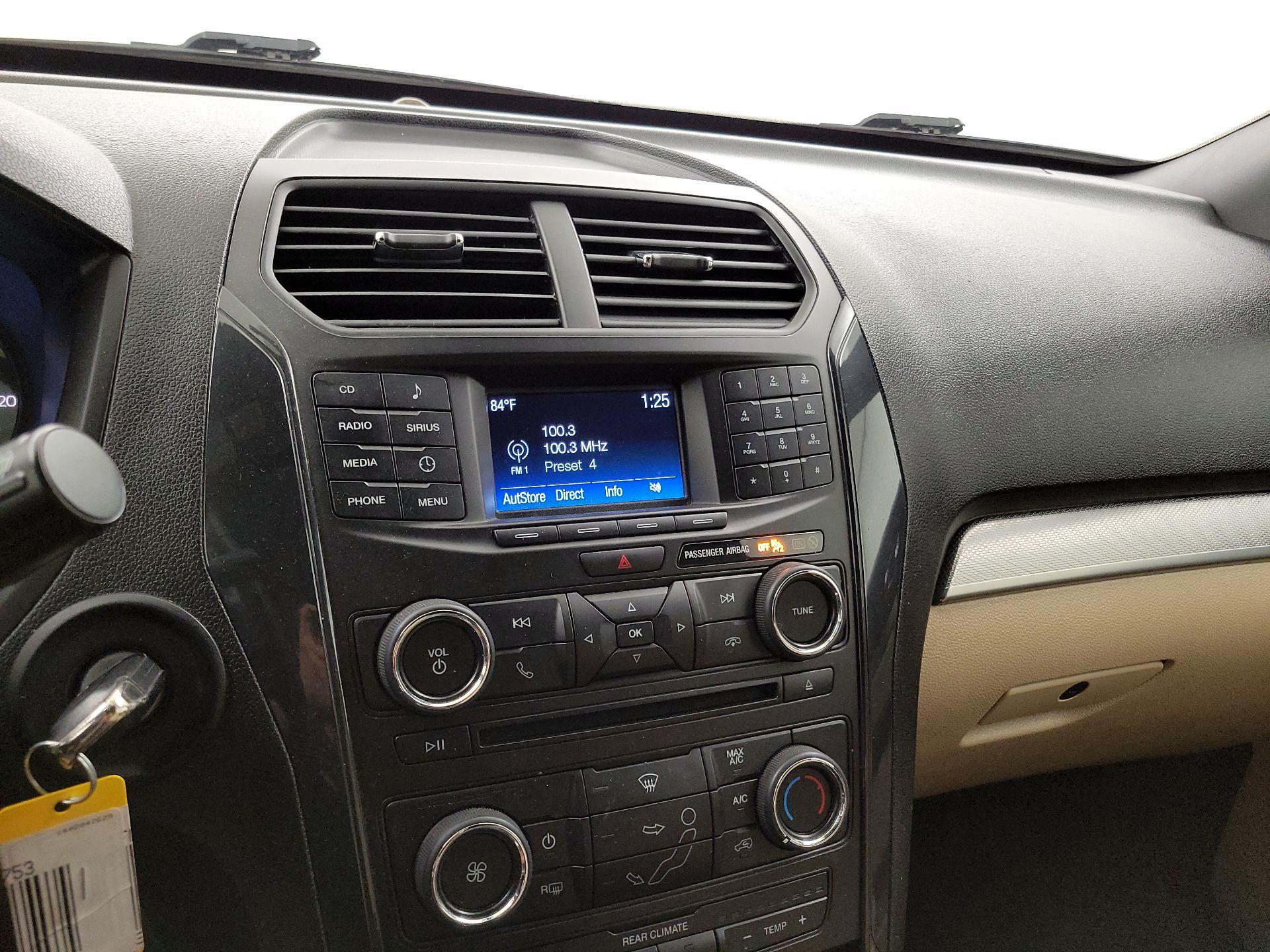 Thumbnail: 2017 Ford Explorer - 15